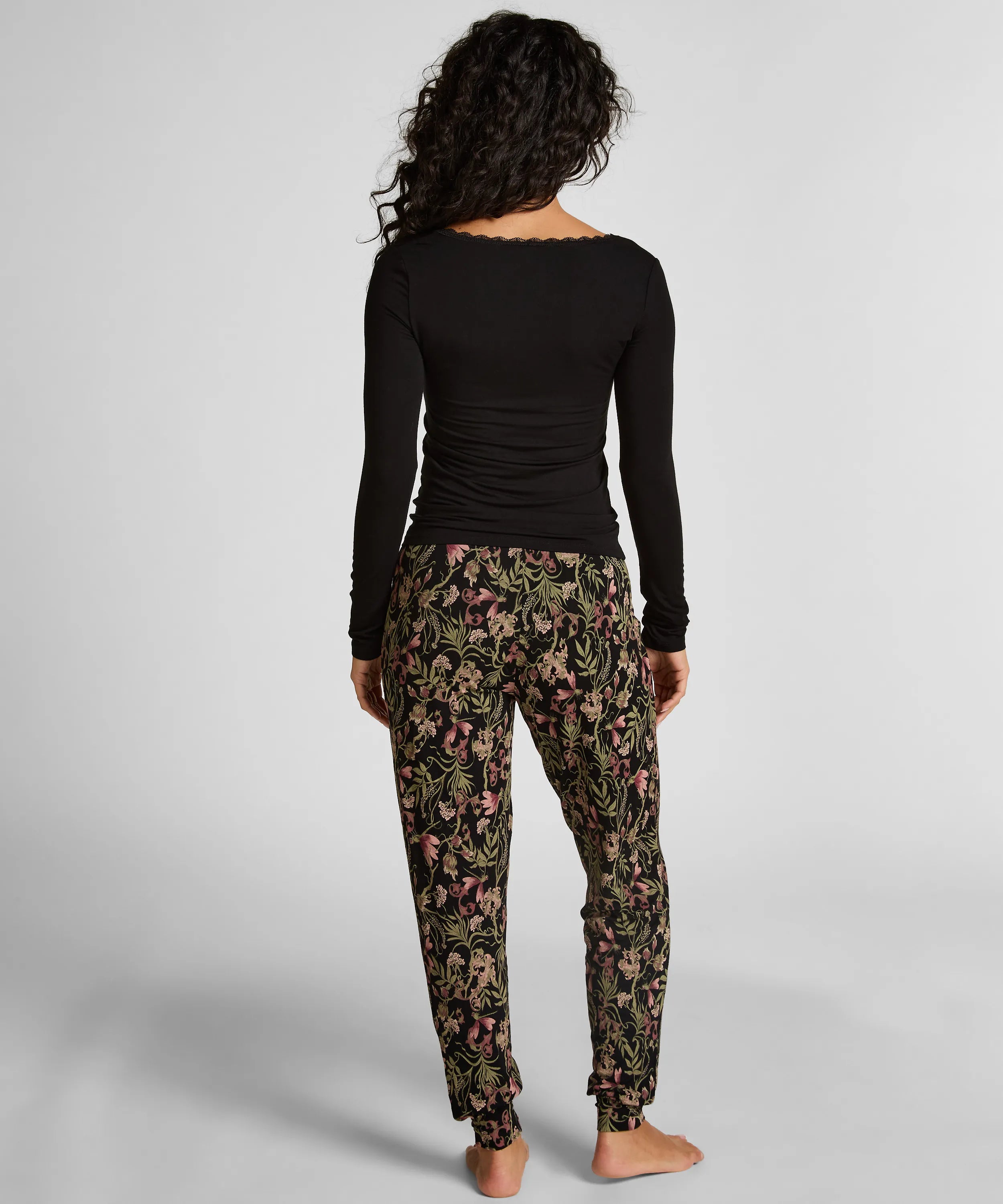 Hunkemoller_Black_Jersey Pyjama Pants_303577_Caviar_03