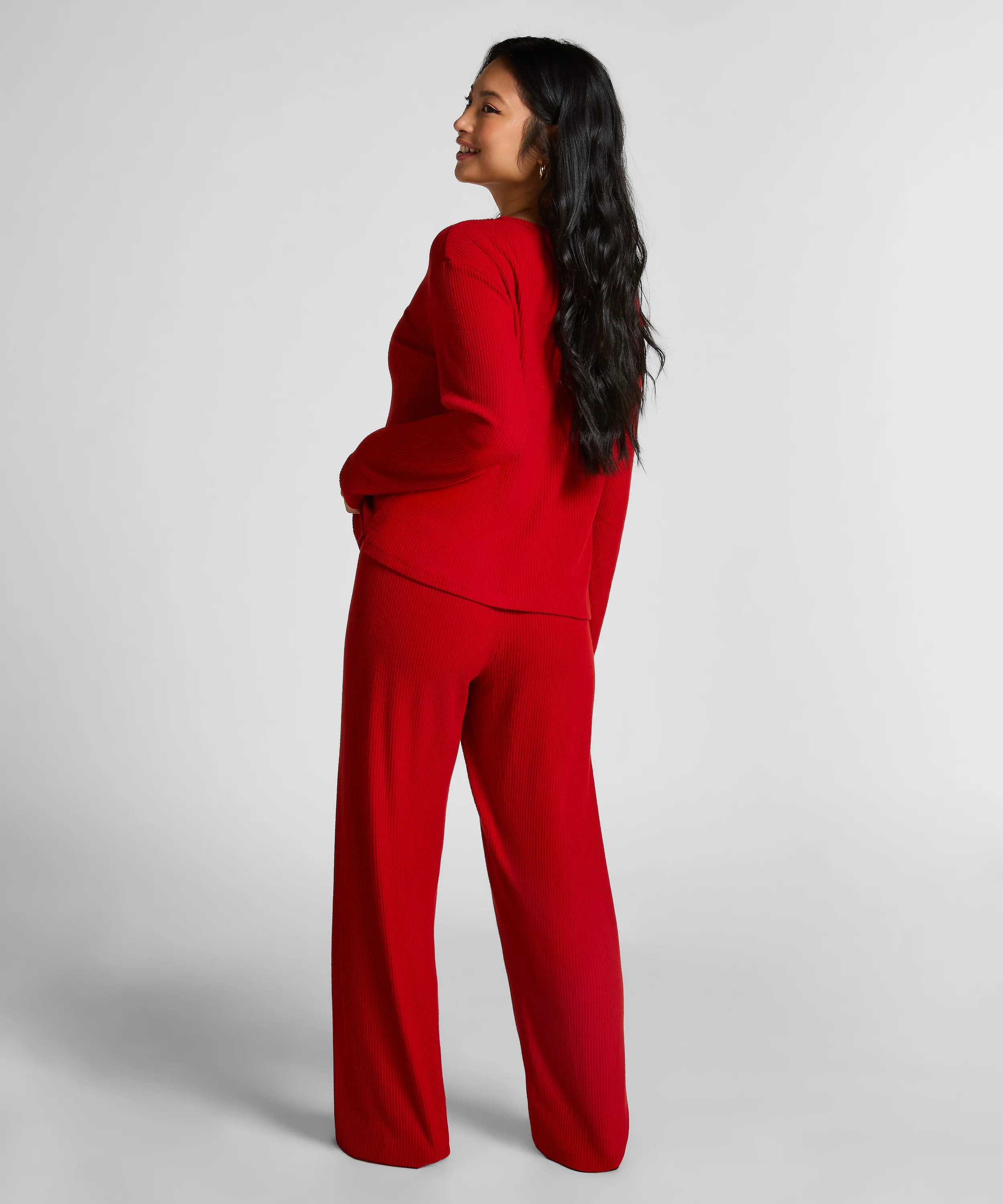 Hunkemoller_Red_Jersey Long-Sleeved Pyjama Top_303578_Savvy Red_04