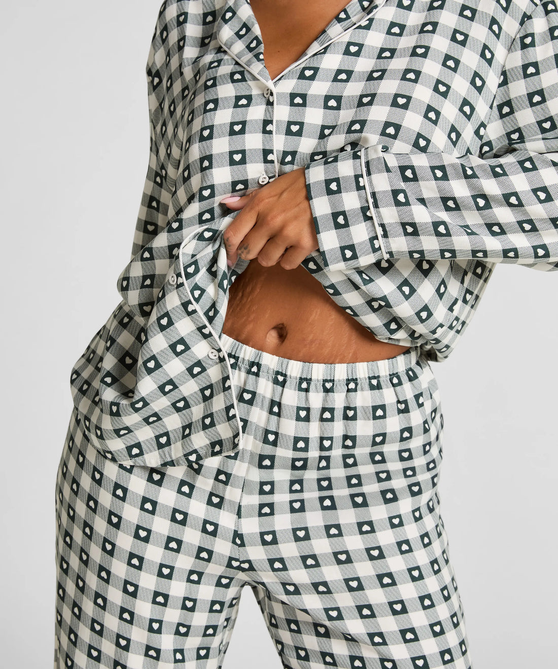 Hunkemoller_Green_Pyjamaset Twill_303610_Green Gables_02