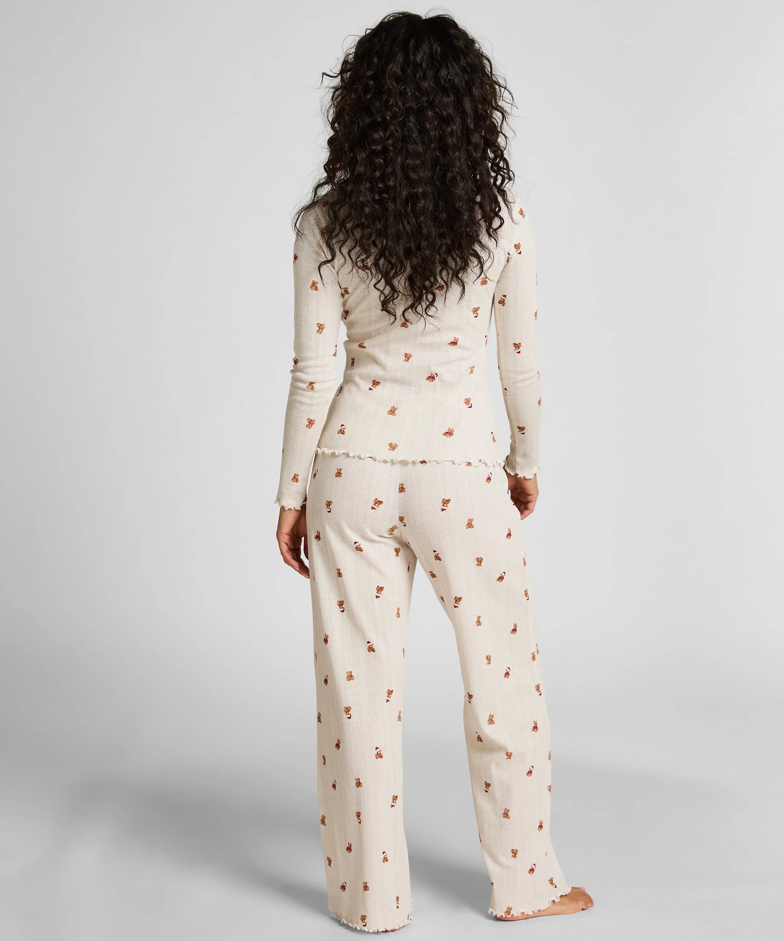 Hunkemoller_White_Pointelle Pyjama Set_303706_Gardenia_03