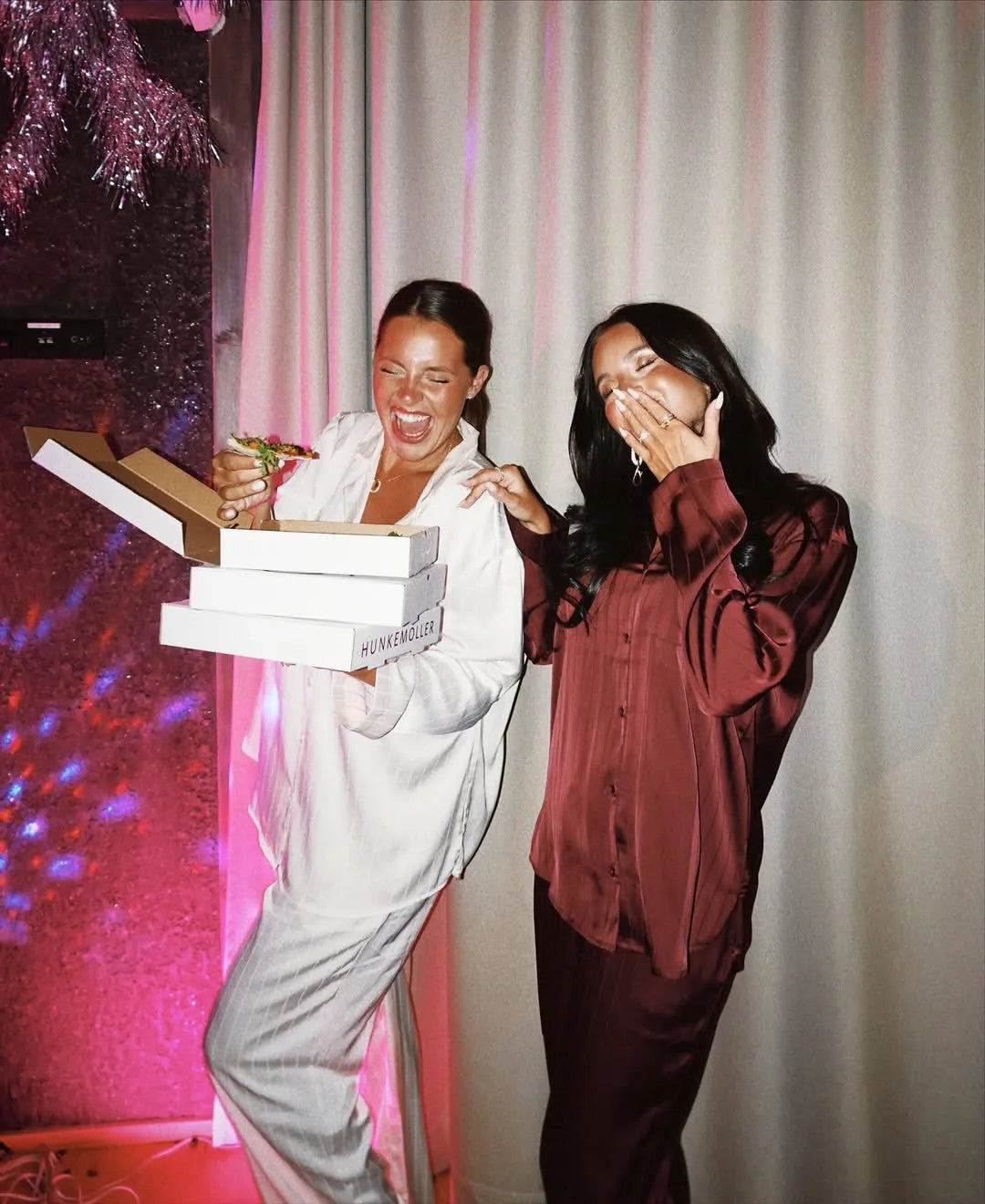 Hunkemoller_Purple_Satin Print Long Sleeve Pyjamas_303711_Fig_05