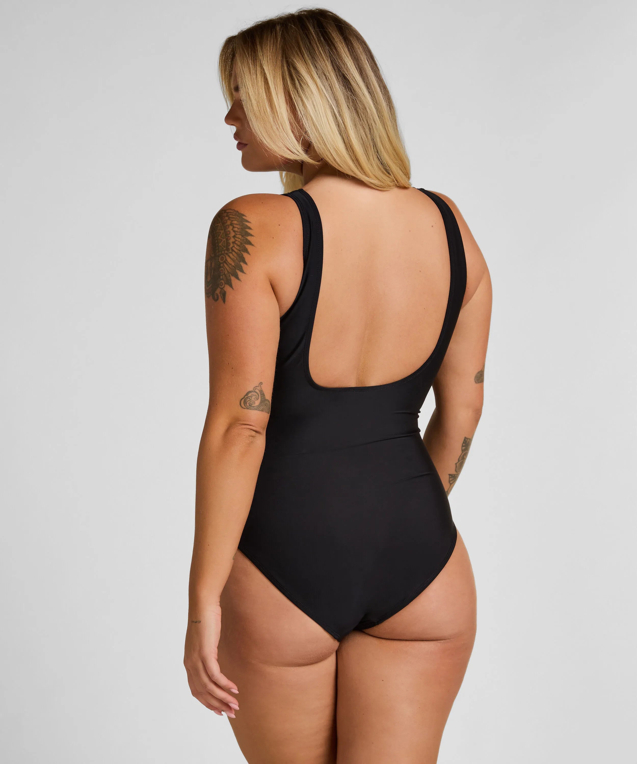 Hunkemoller Black Women Shaping Shell Mesh Swimsuit SKU: 305448_Black Image 03