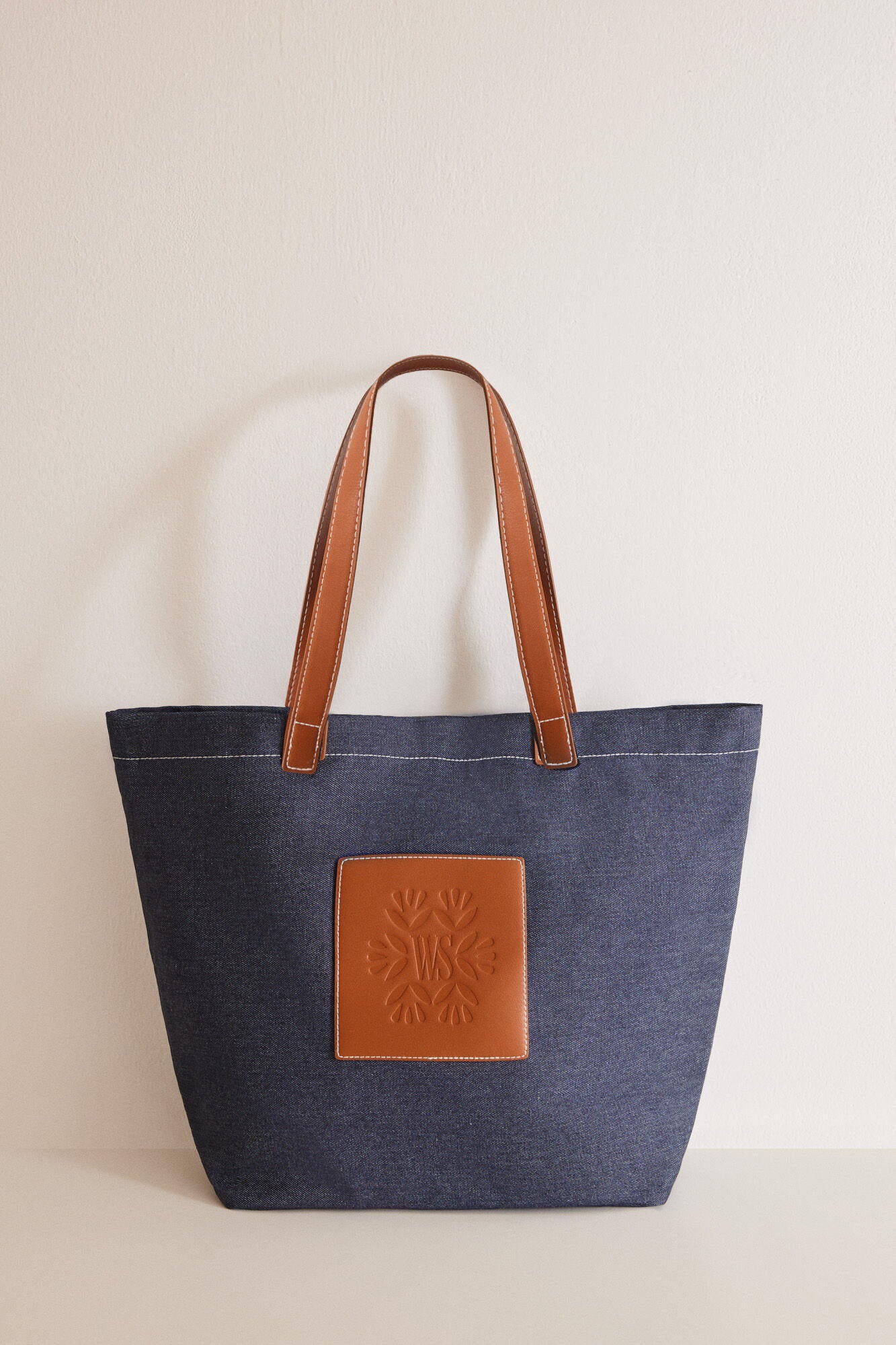 Blue Handbag_3067356_17_02