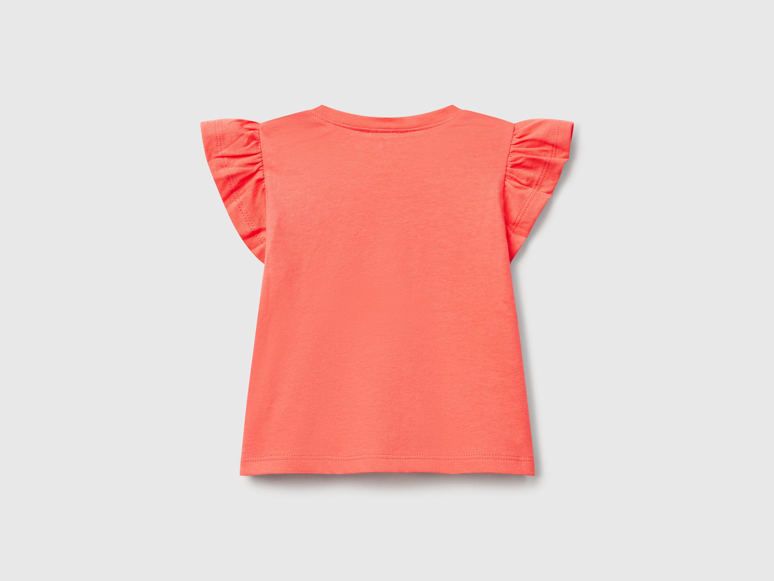 Benetton_T-Shirt with Print and Applique_3096A106F_35Q_02