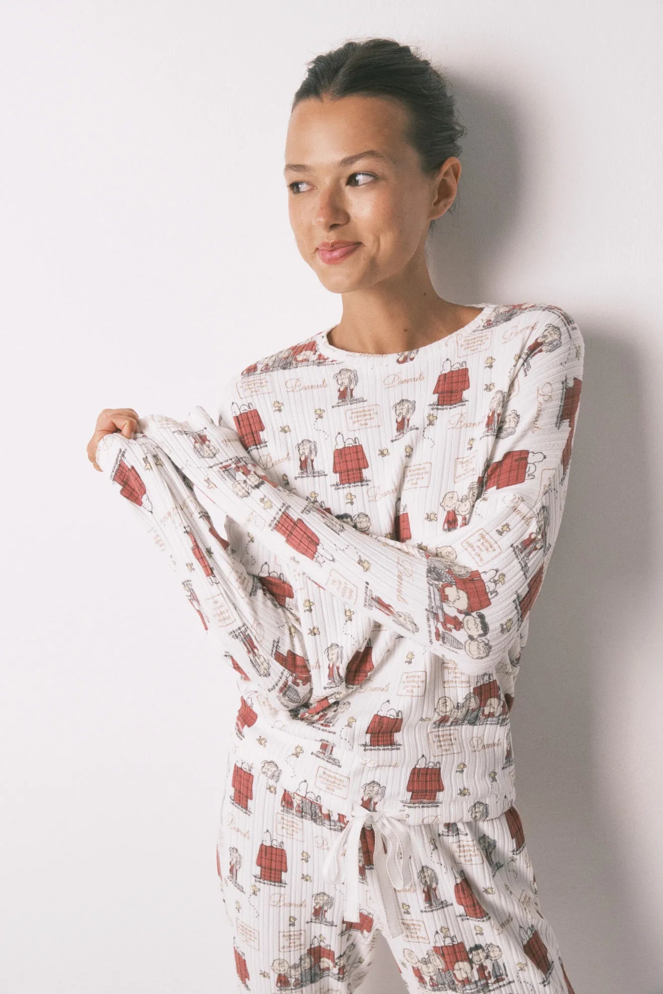 Women Secret_Ivory_Soft Ribbed White Snoopy Long Pyjamas_3132133_96_03