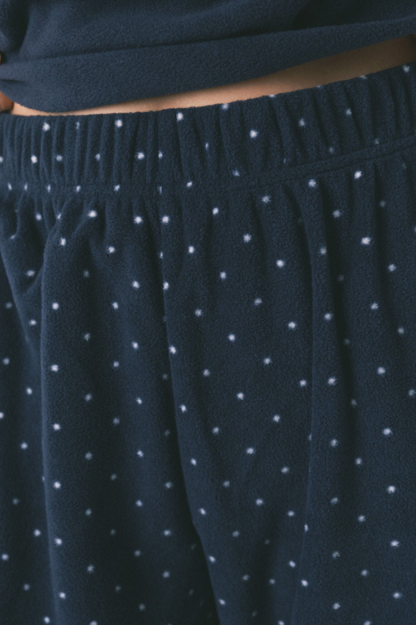 Women Secret_Navy_Smileyworld¨ Navy Fleece Long Pyjamas_3132142_10_04