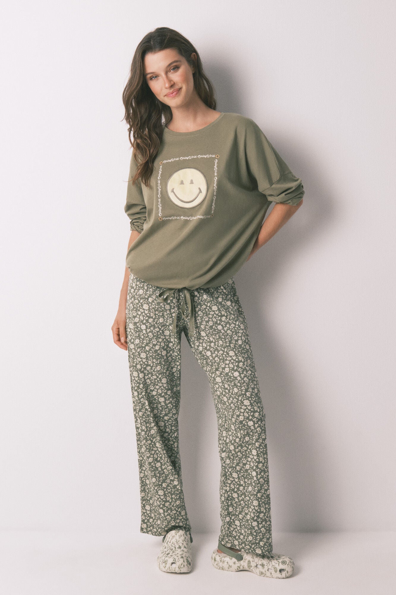 Women Secret_Dark Khaki_100% Cotton Smiley Khaki Long Pyjamas_3132152_91_01