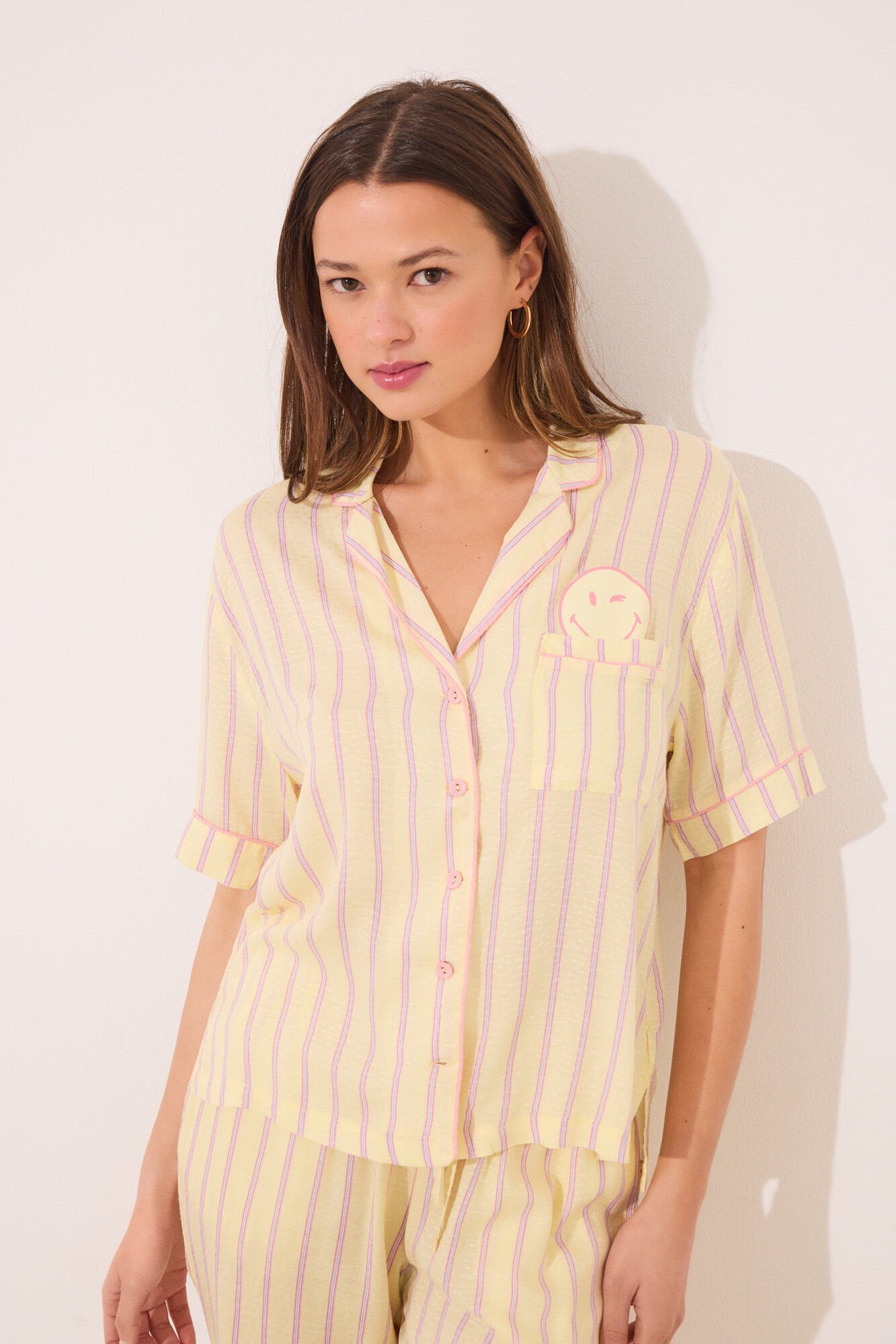 Women Secret_Smiley Striped Satin Classic Pyjamas_3139866_05_03