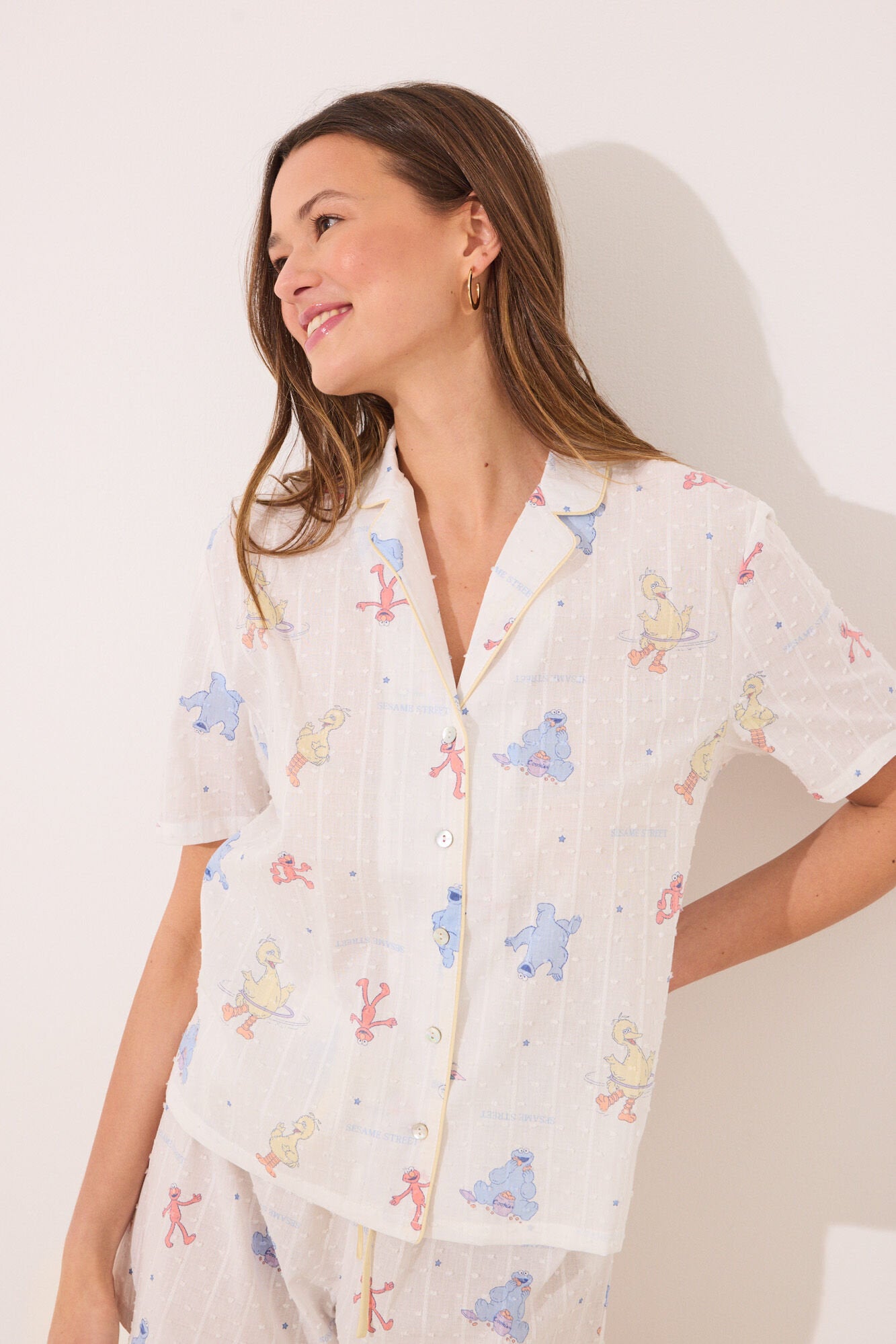 Women Secret_White Jersey-Knit Classic Pyjamas "Sesame Street"_3139883_96_04