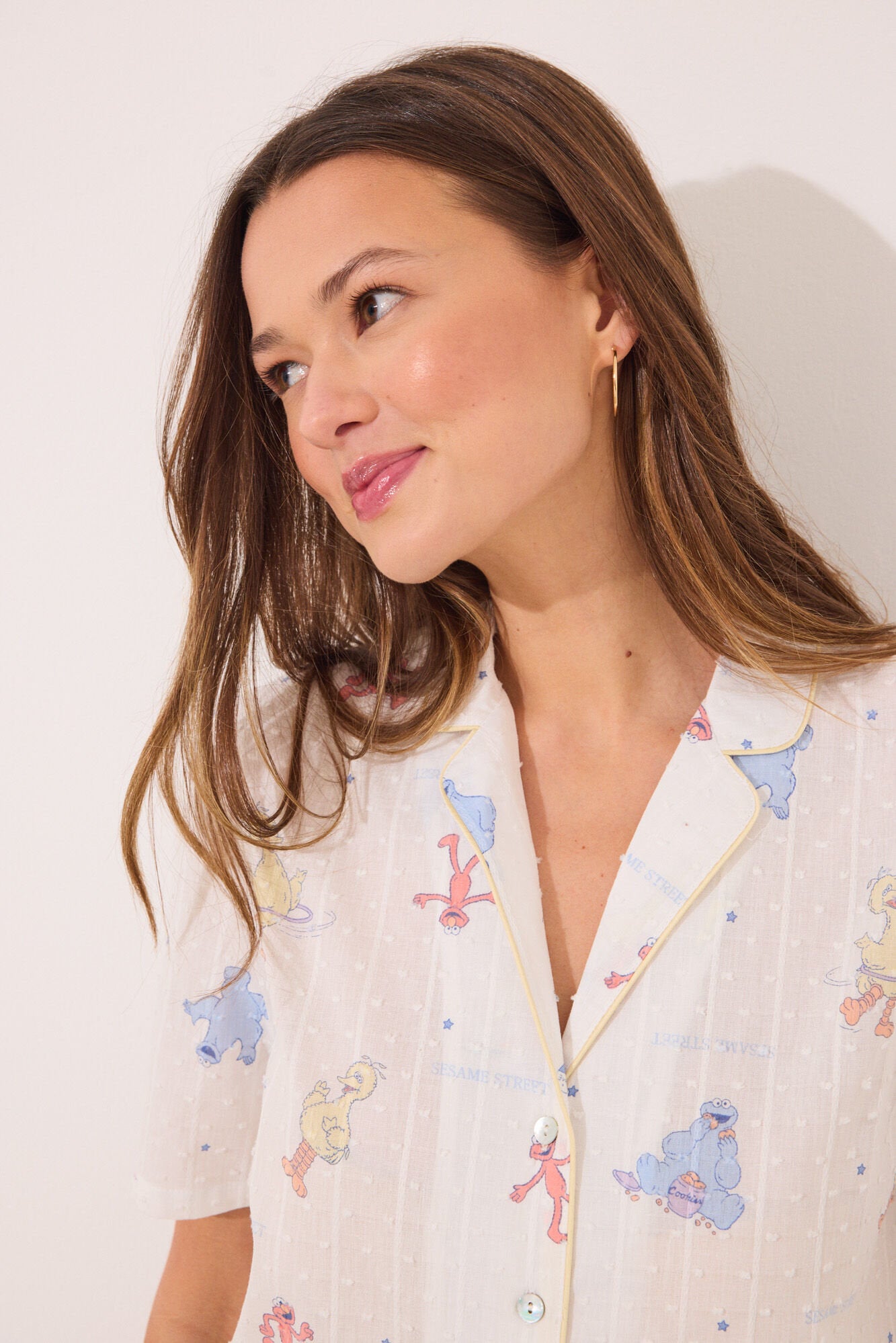 Women Secret_White Jersey-Knit Classic Pyjamas "Sesame Street"_3139883_96_05