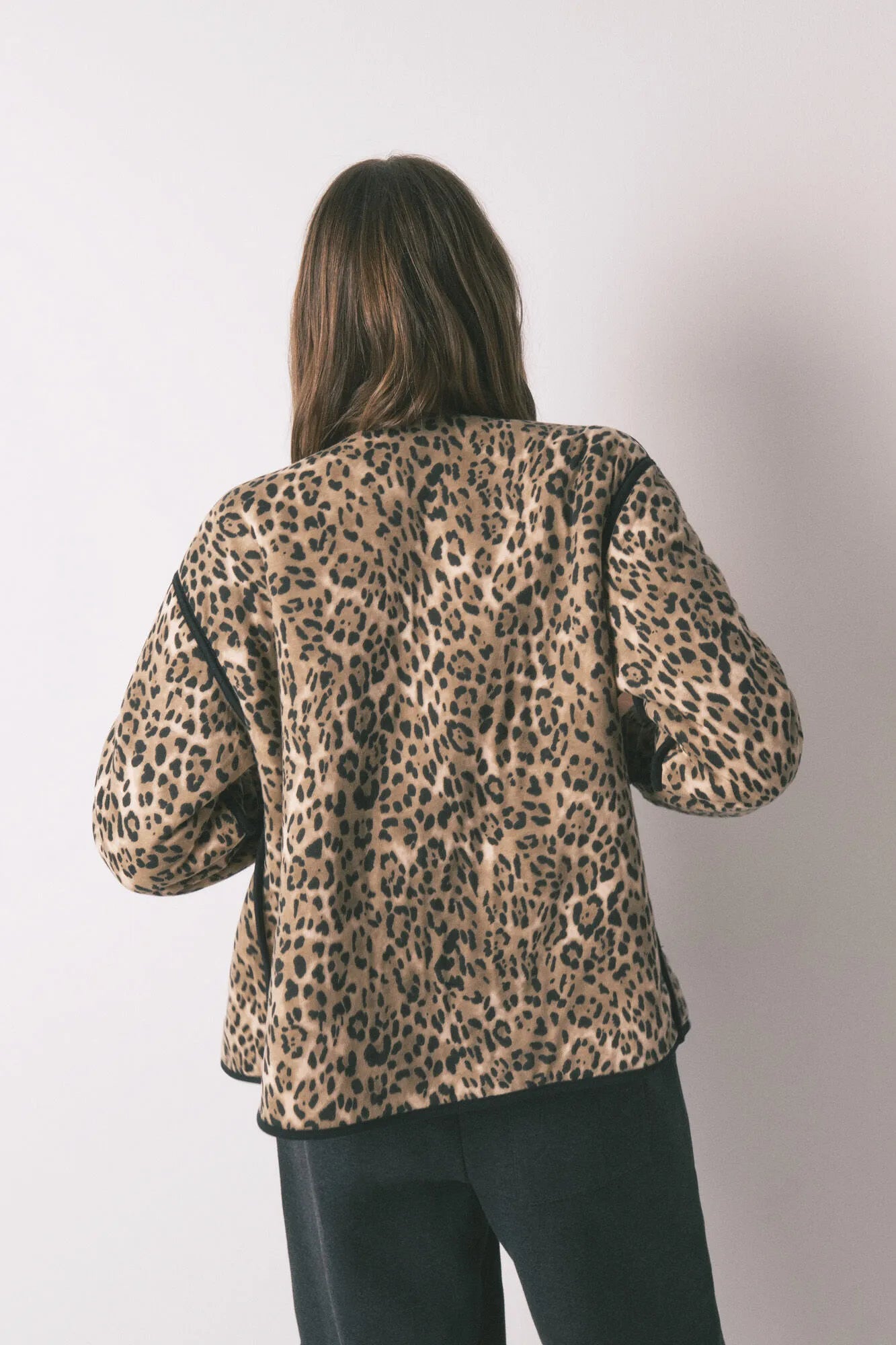 Women Secret_Beige_Short Reversible Animal Print Jacket_3142298_96_06