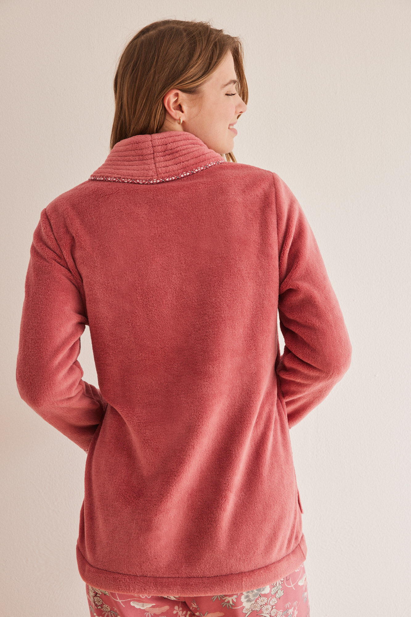 Knee-Length Robe_3147561_73_07