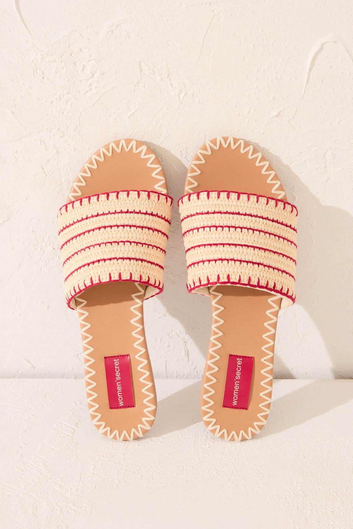 Women Secret_Flat Sandals with Raffia Upper_3229067_38_03