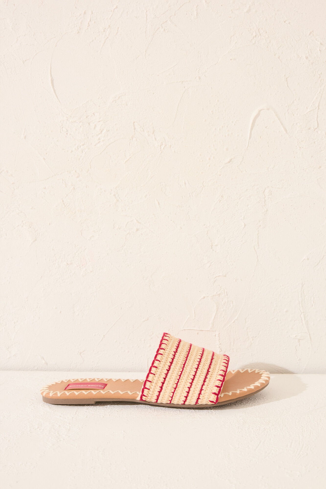 Women Secret_Flat Sandals with Raffia Upper_3229067_38_04