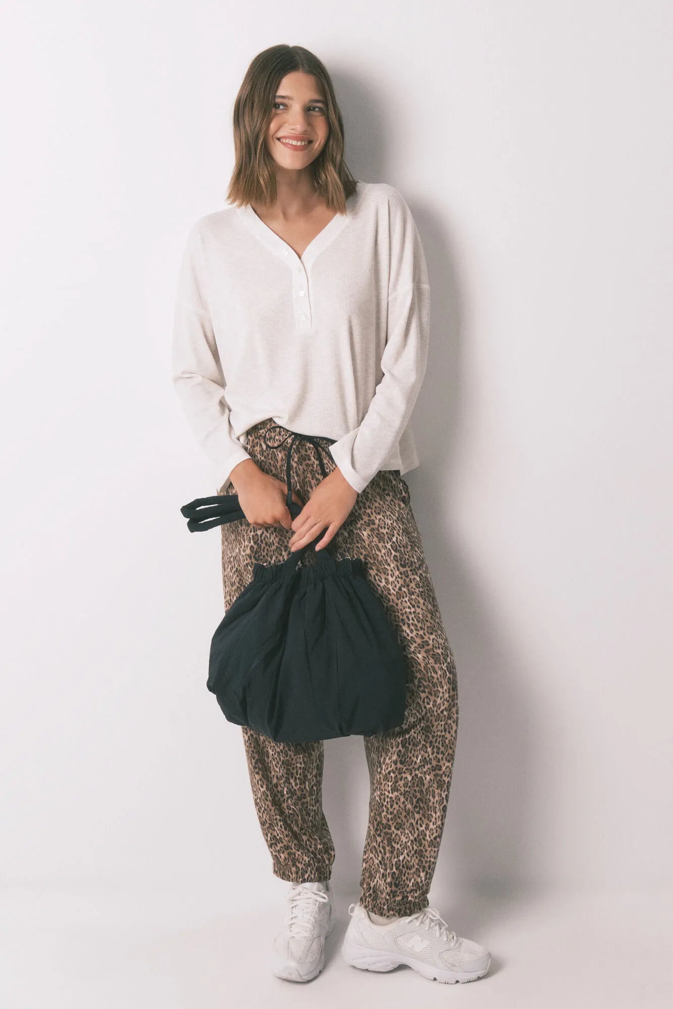 Women Secret_Beige_Ivory Waffle Long Sleeve T-Shirt_3272293_96_03