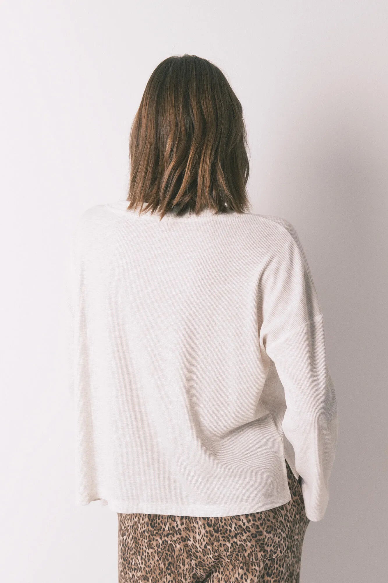 Women Secret_Beige_Ivory Waffle Long Sleeve T-Shirt_3272293_96_05