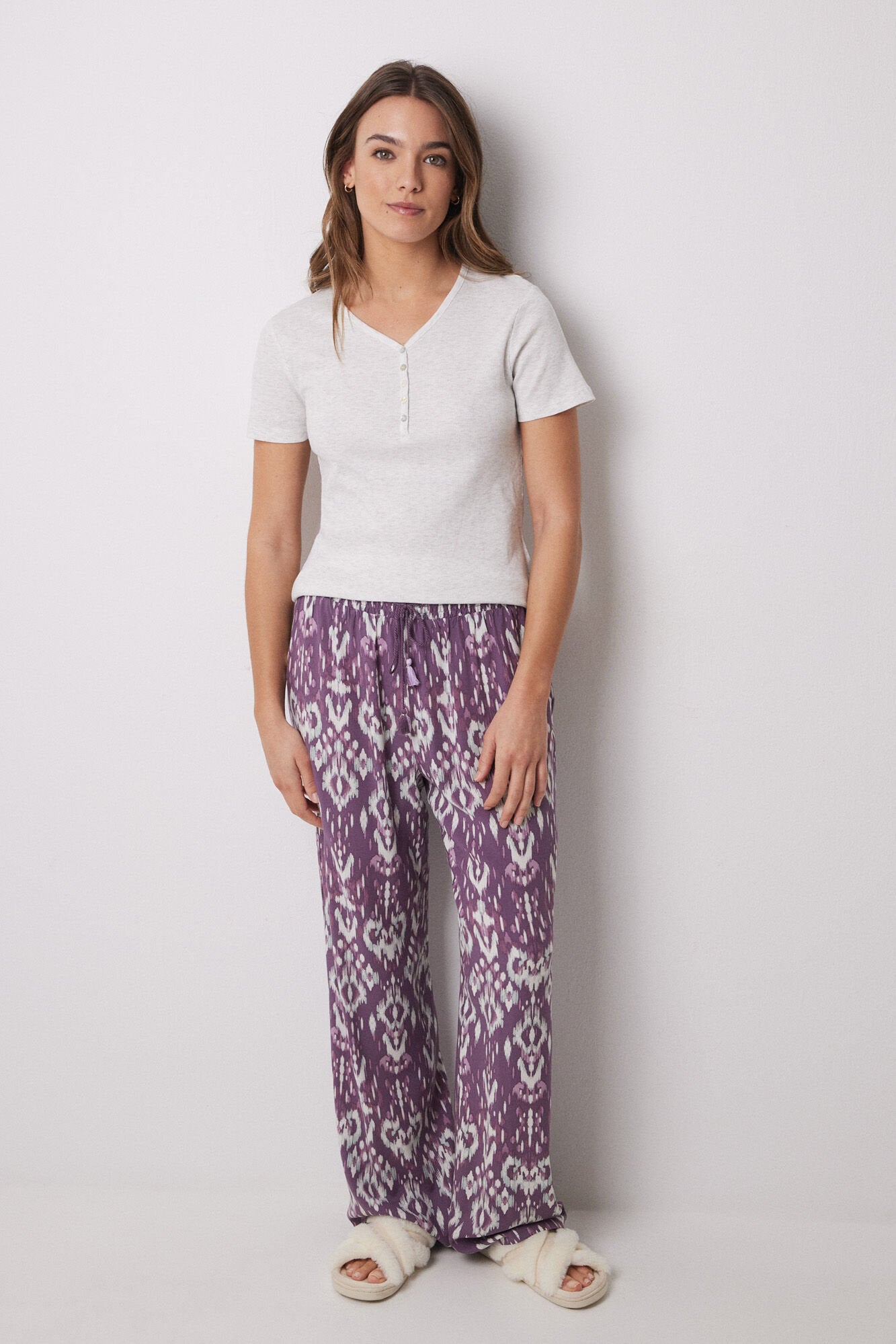 Women Secret_Ribbed Grey Short-Sleeved T-Shirt_3279676_48_03