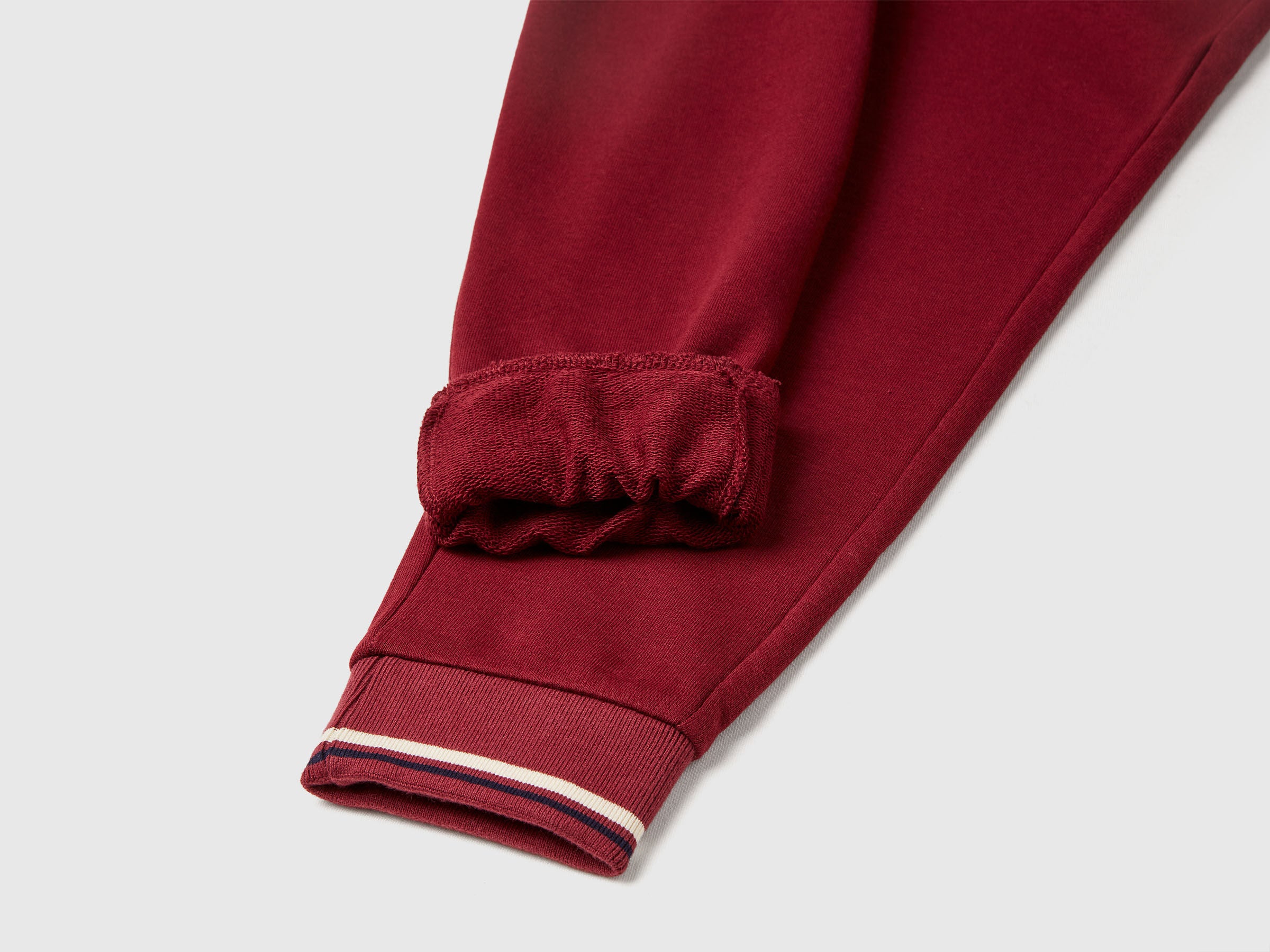 Benetton_Burgundy_Sweatpants with Straight Leg_32N4CF06E_129_03