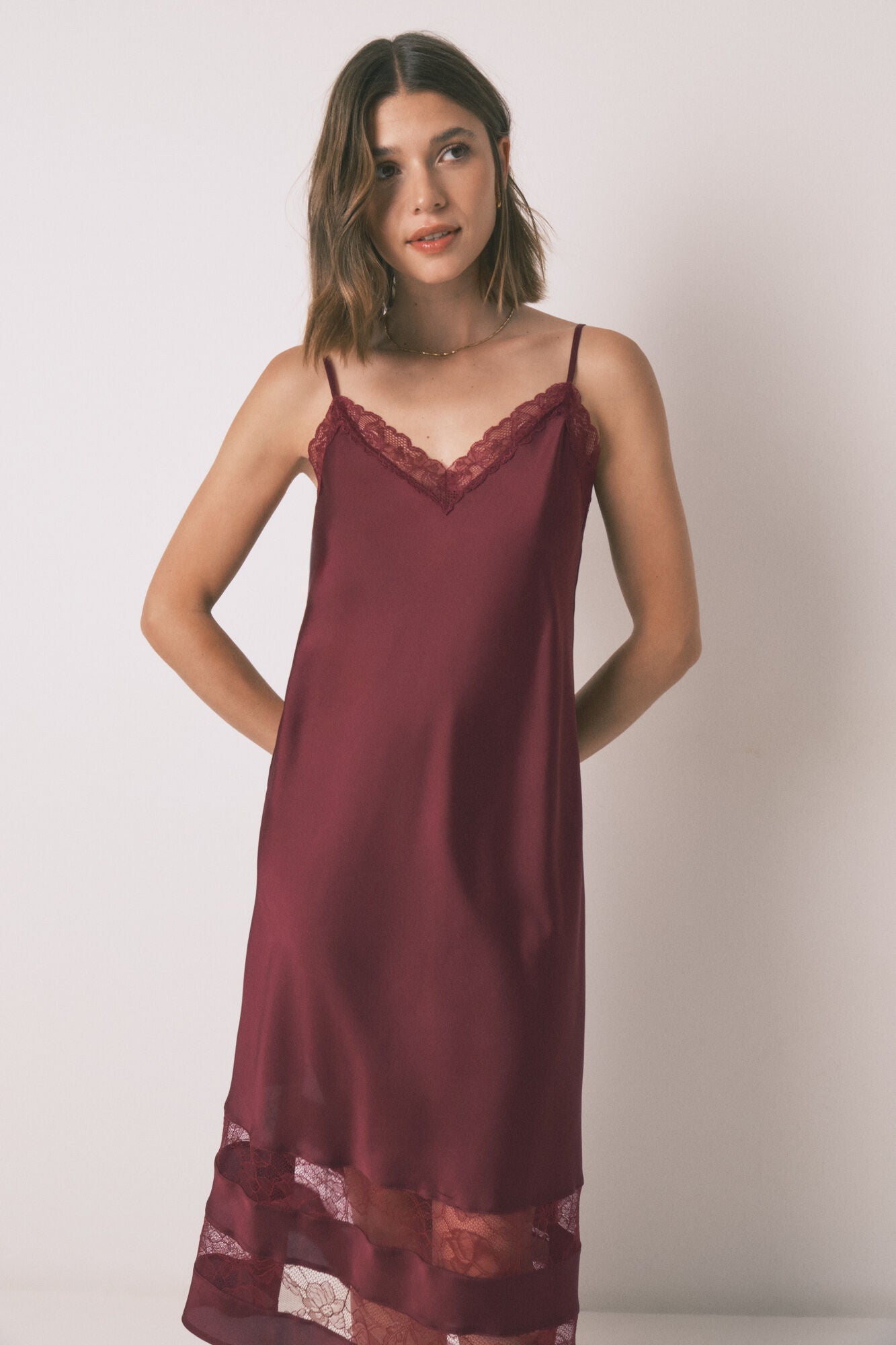 Women Secret_Red_Long Nightgown Wine Lace Nightgown_3412908_68_03