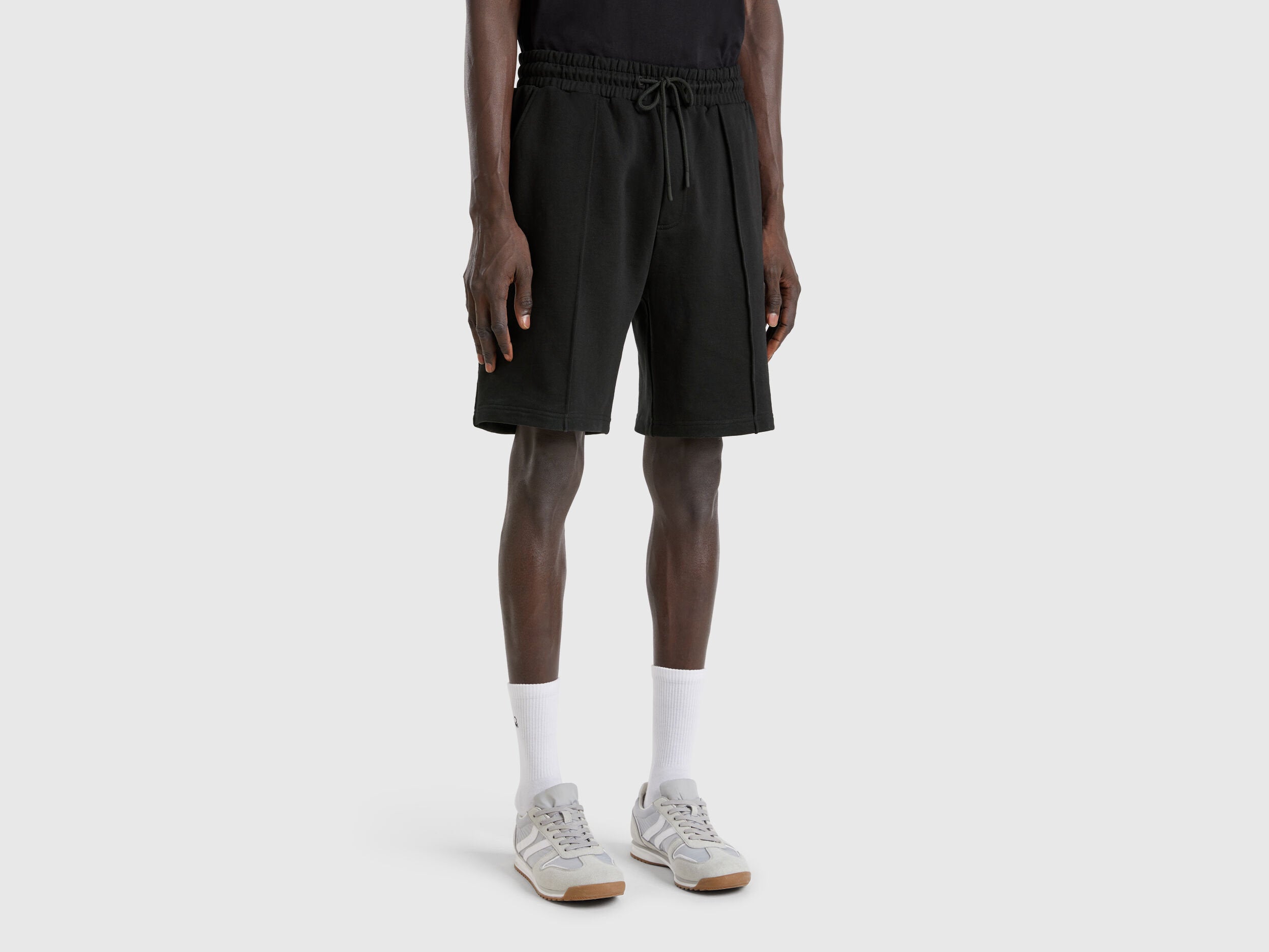 Benetton_Bermudas in Cotton Sweat_342ZU900X_100_02