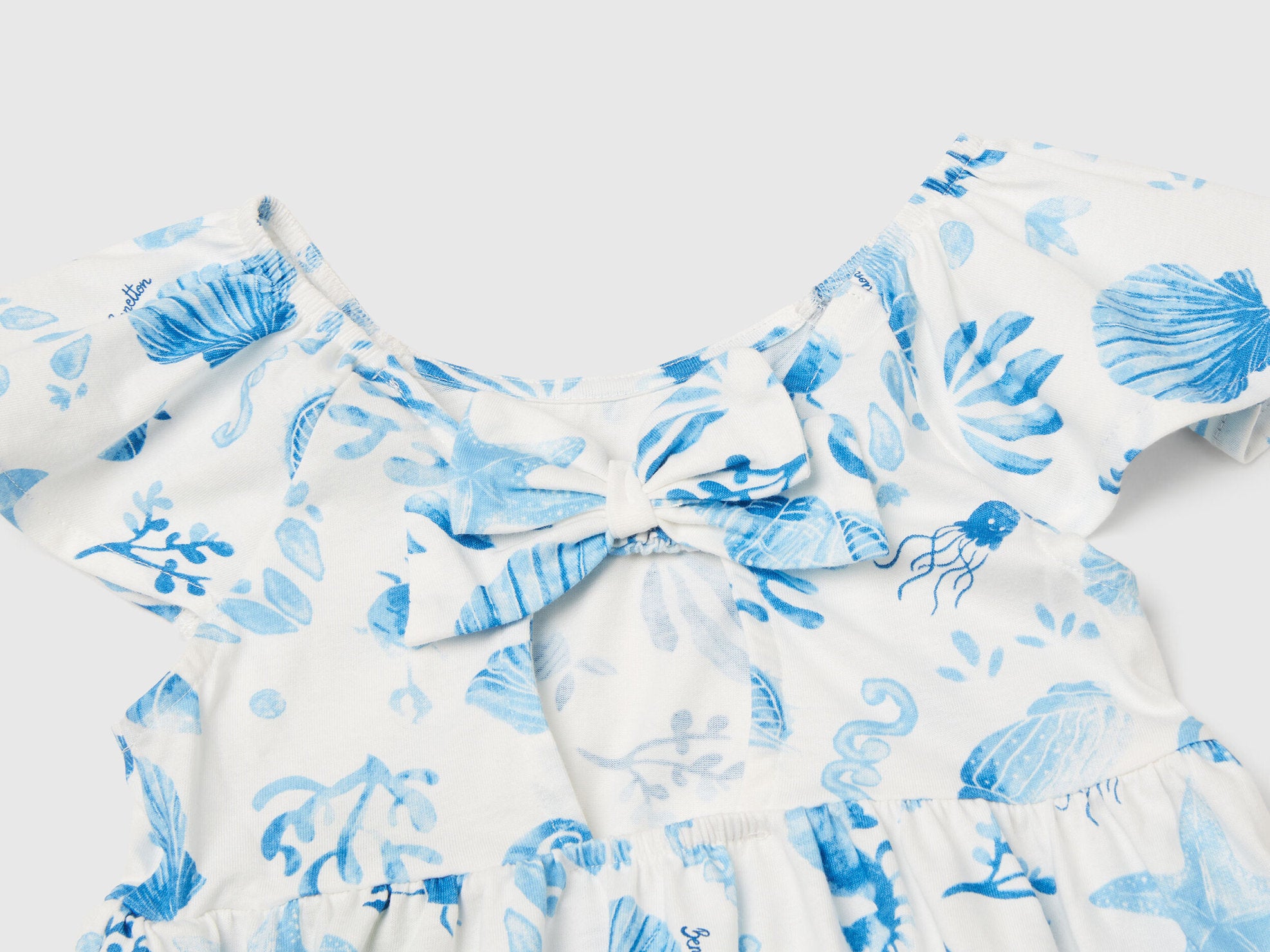 Benetton_White Dress with Blue Shells_34VAGV010_73H_03