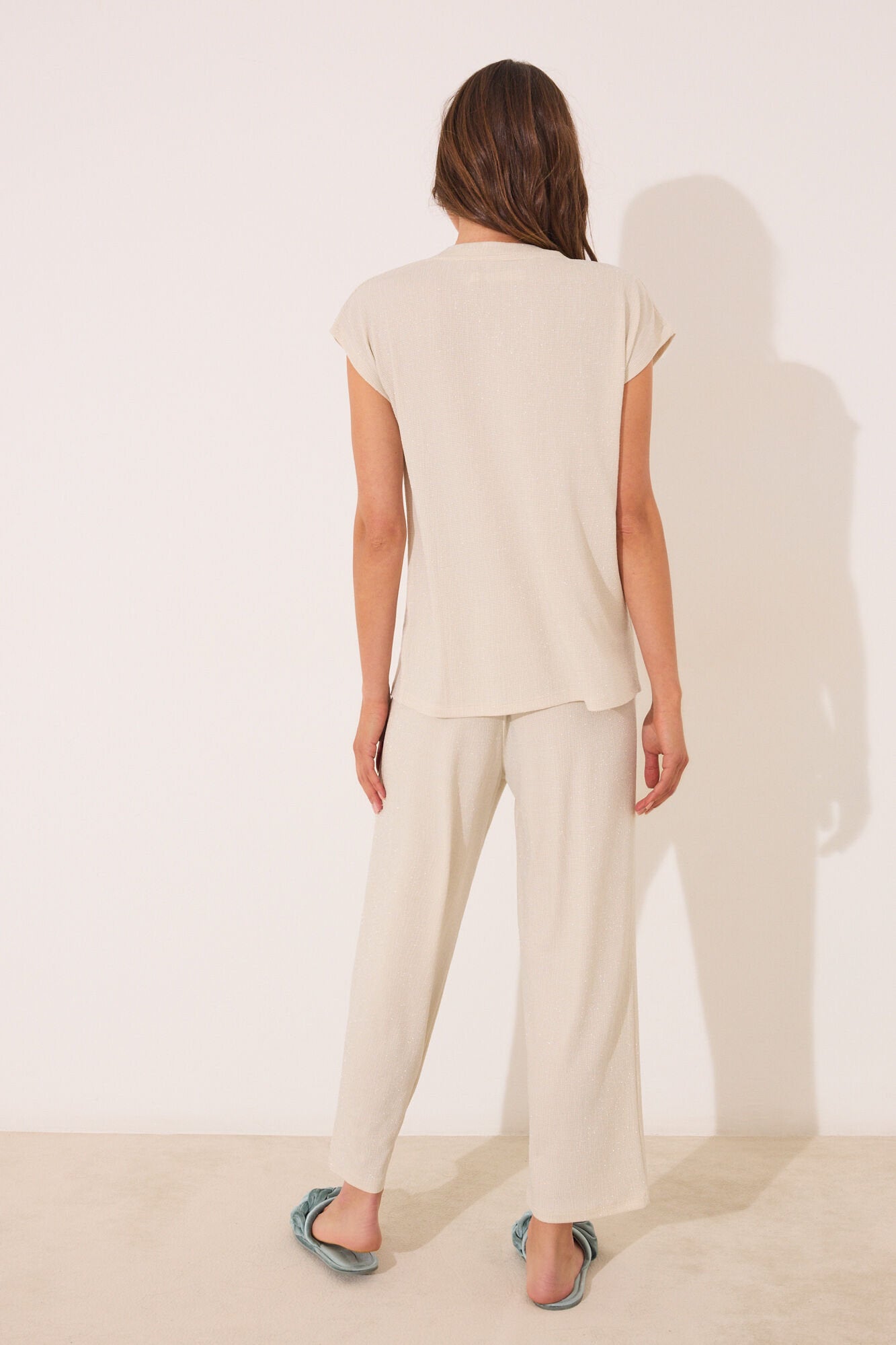 Women Secret_Ivory Lurex Trouser and T-Shirt Set_3592392_96_05