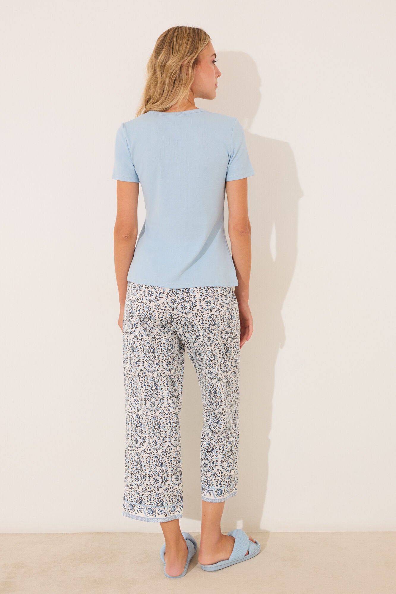 Women Secret_Blue Paisley Cotton Capri Pyjamas_3592394_12_05