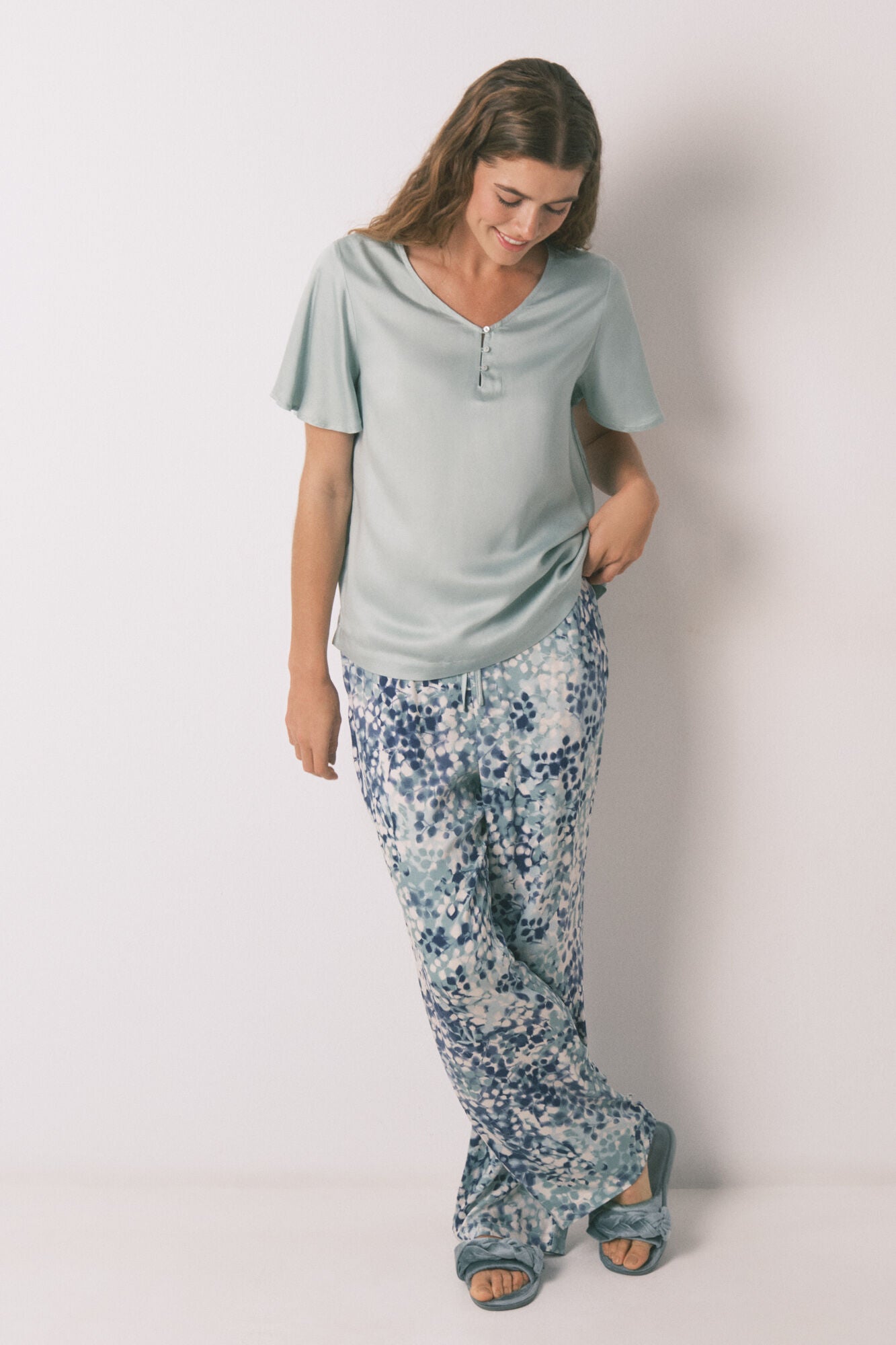 Women Secret_Green_Green Floral Viscose Satin Pyjamas_3592431_22_02