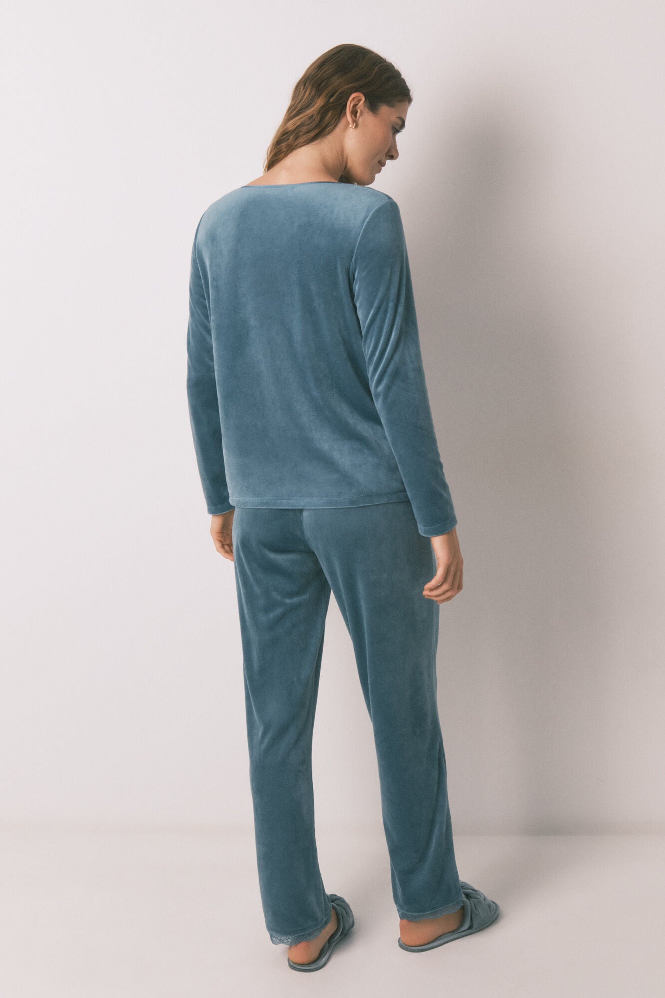 Women Secret_Green_Long Green Velvet Pajamas_3592435_22_05