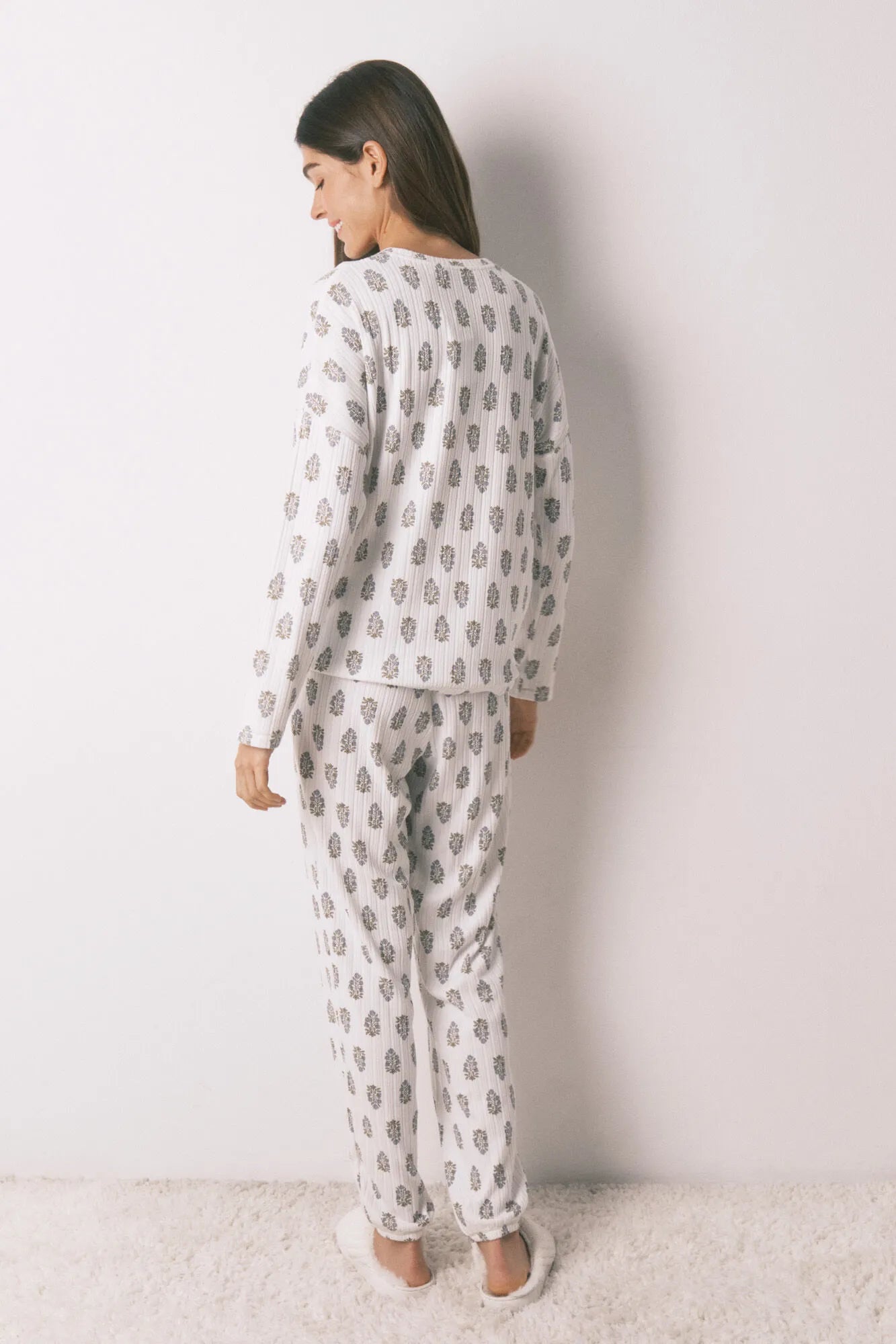 Women Secret_White Print_Super Soft Floral Long Pyjamas_3592490_97_05