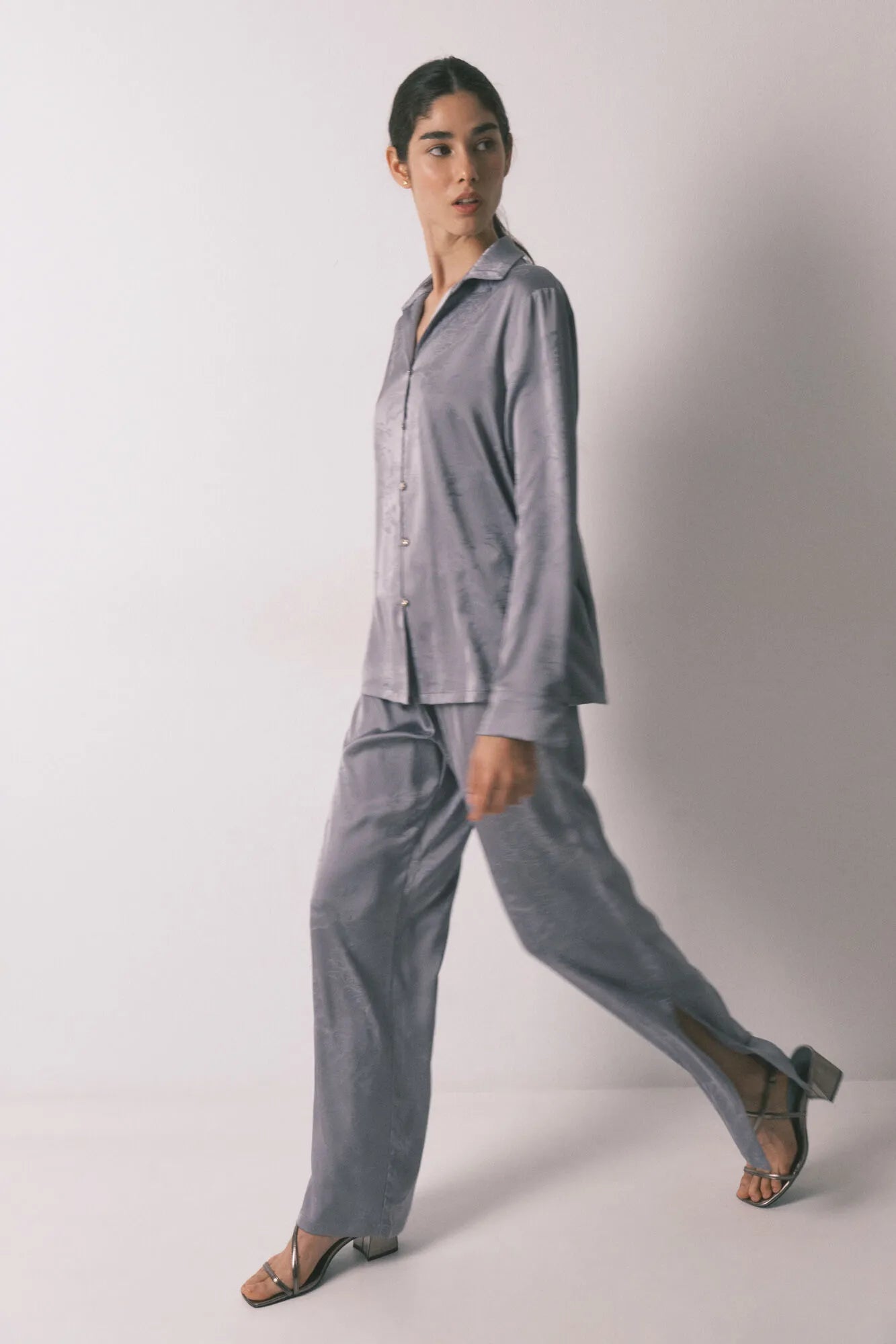 Women Secret_Dark Grey_Long Classic Pyjamas in Grey Jacquard Satin_3593013_42_06