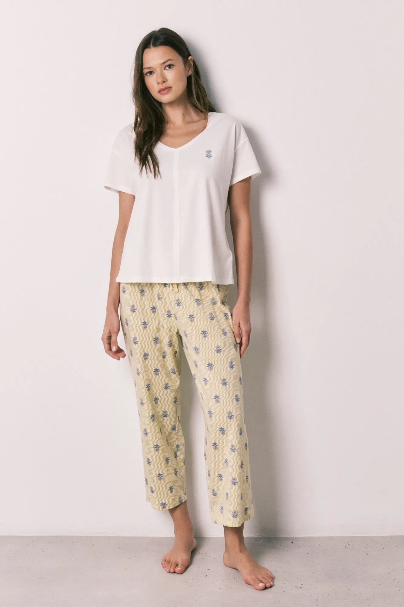 Women Secret Ivory Women White Cotton Capri Pyjamas SKU: 3593073_96 Image 02