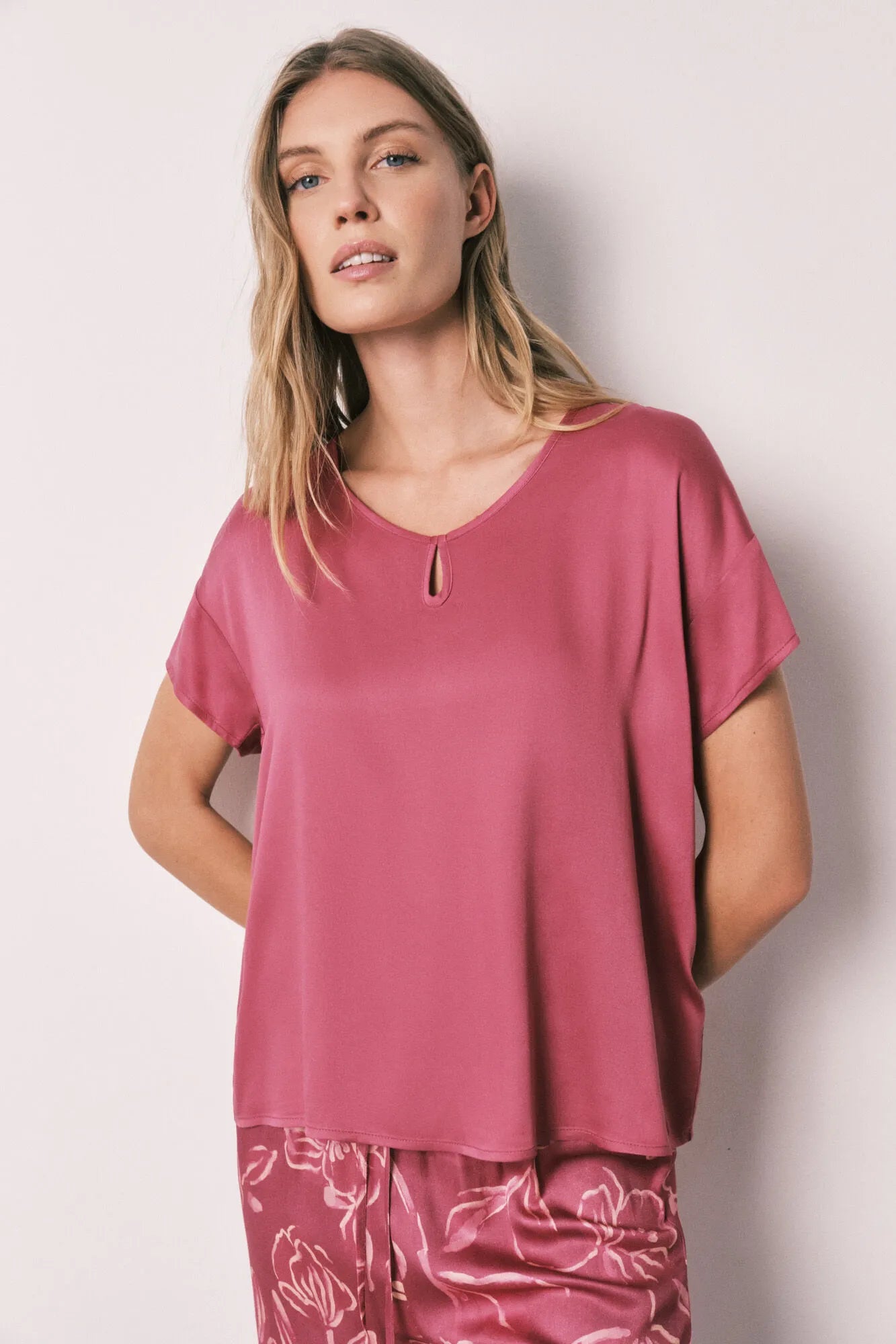 Women Secret Pink Women Burgundy Satin-Finish Short Sleeve Long Pyjamas SKU: 3593088_72 Image 04