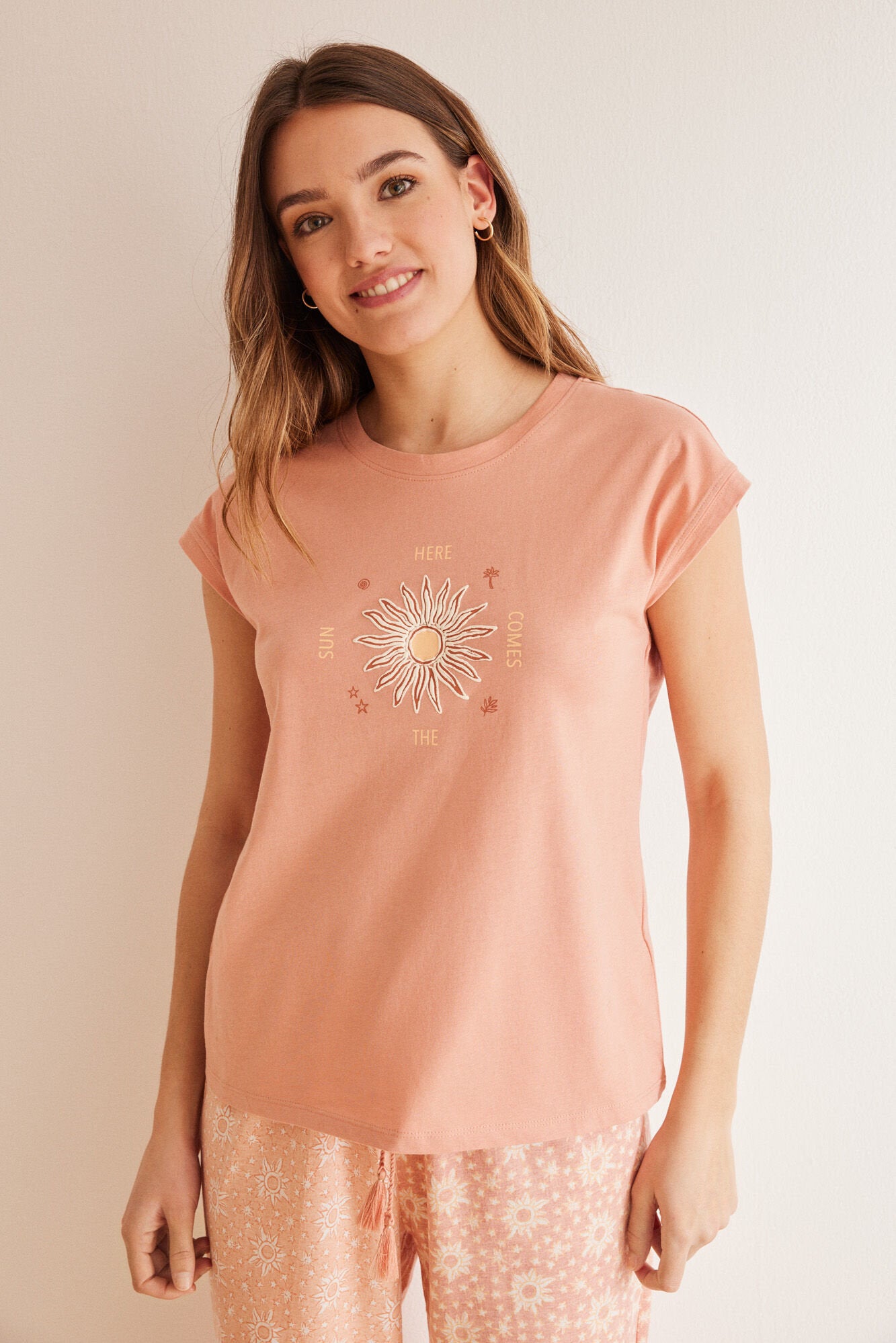 Pink Short Sleeves Capri Pant Pyjama_3597368_72_03
