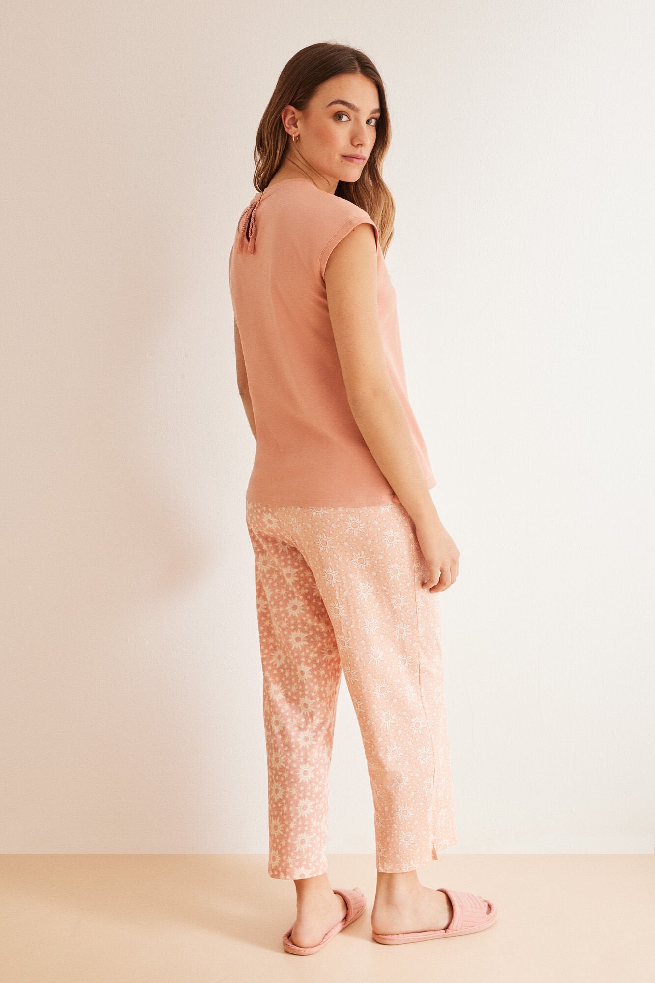 Pink Short Sleeves Capri Pant Pyjama_3597368_72_04