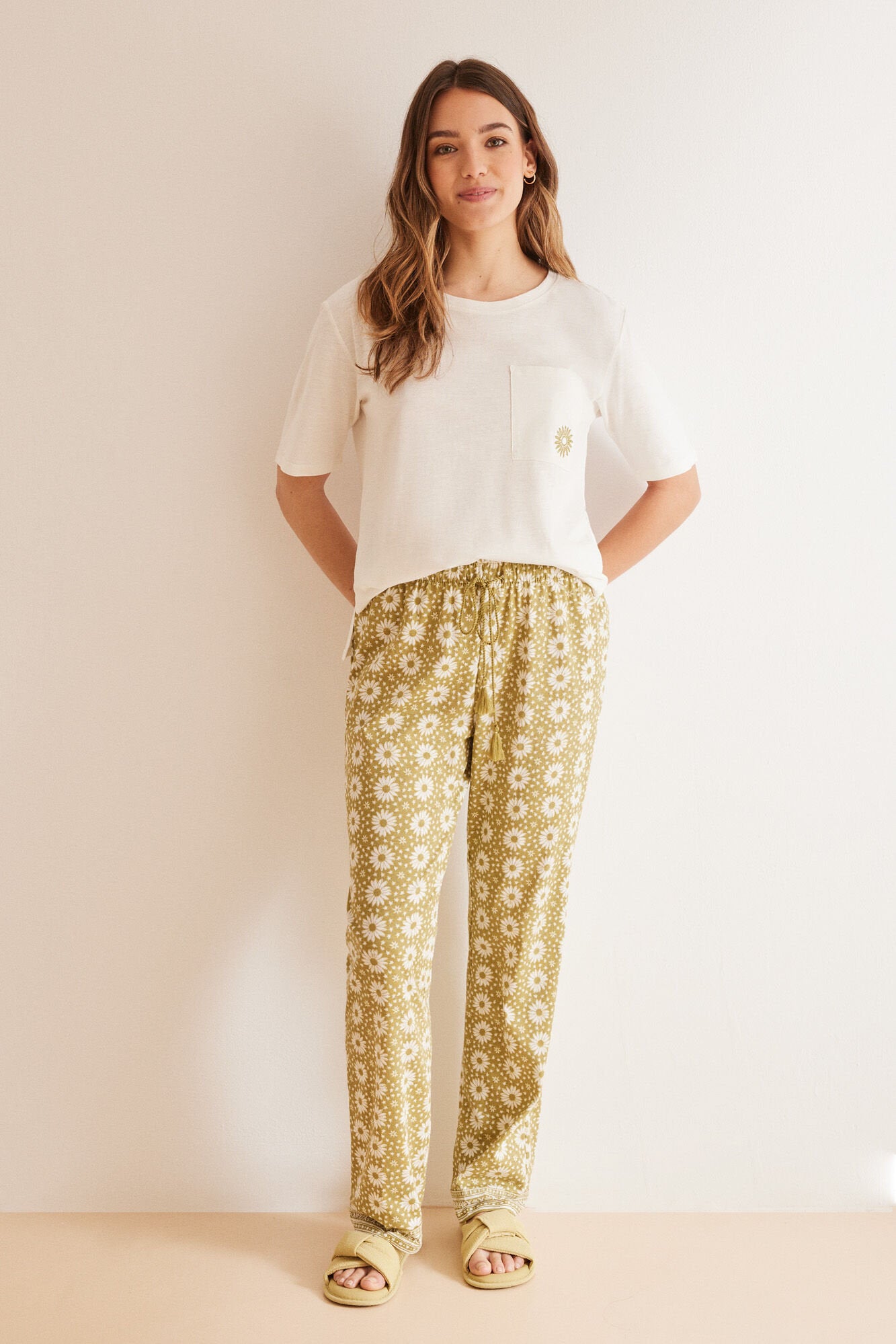 Ivory Short Sleeves Long Pant Pyjama_3597373_96_05