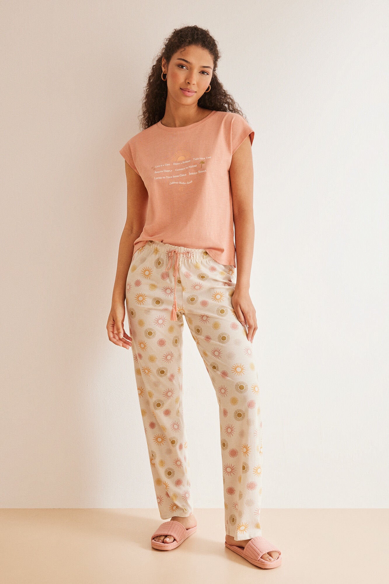 Pink Short Sleeves Long Pant Pyjama_3597387_72_03