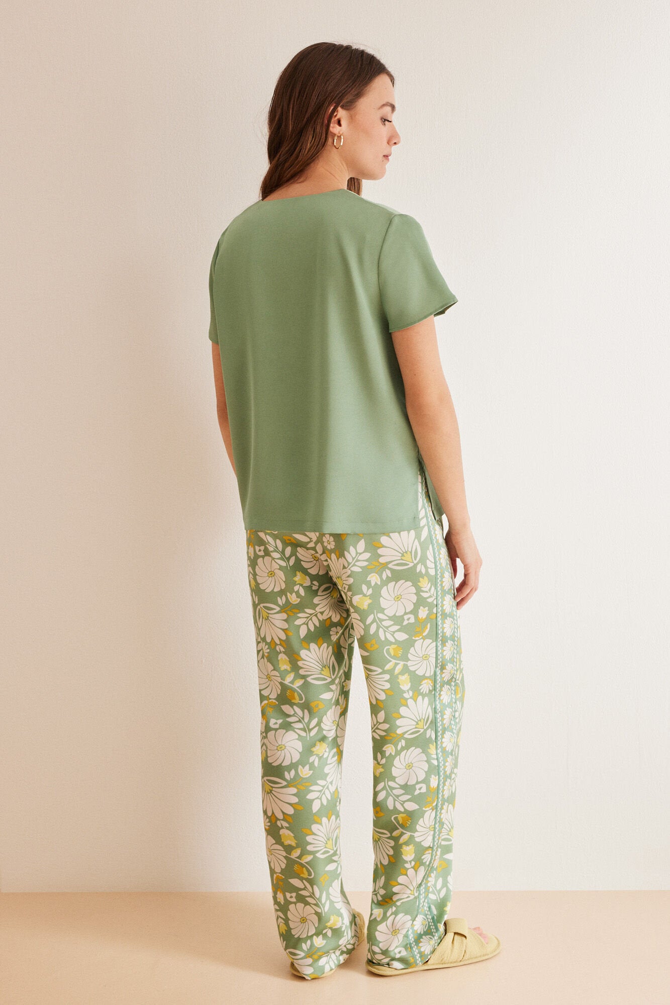 Green Short Sleeves Long Pant Pyjama_3597407_21_05
