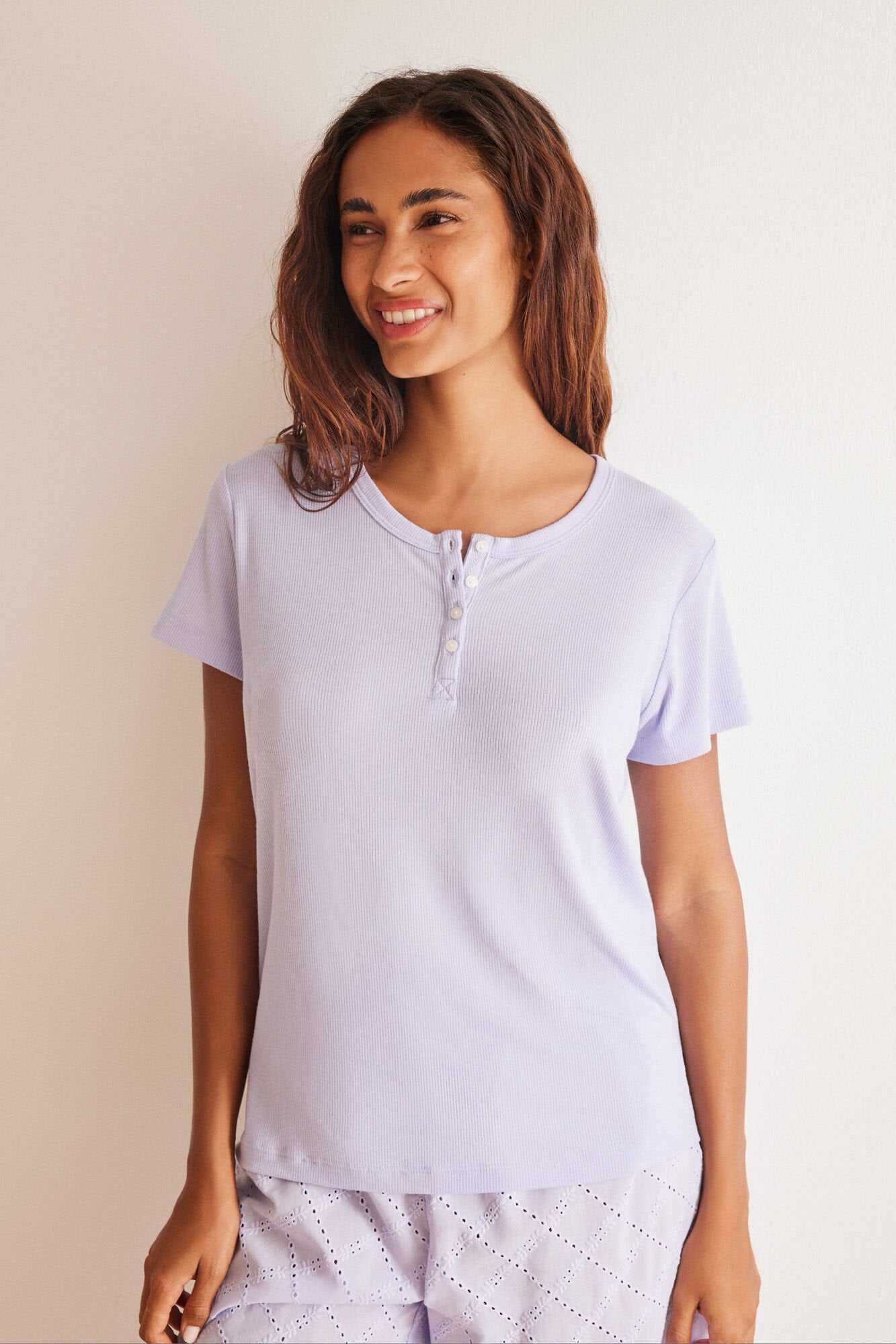 Swiss Embroidered Pajamas Capri Lila_05