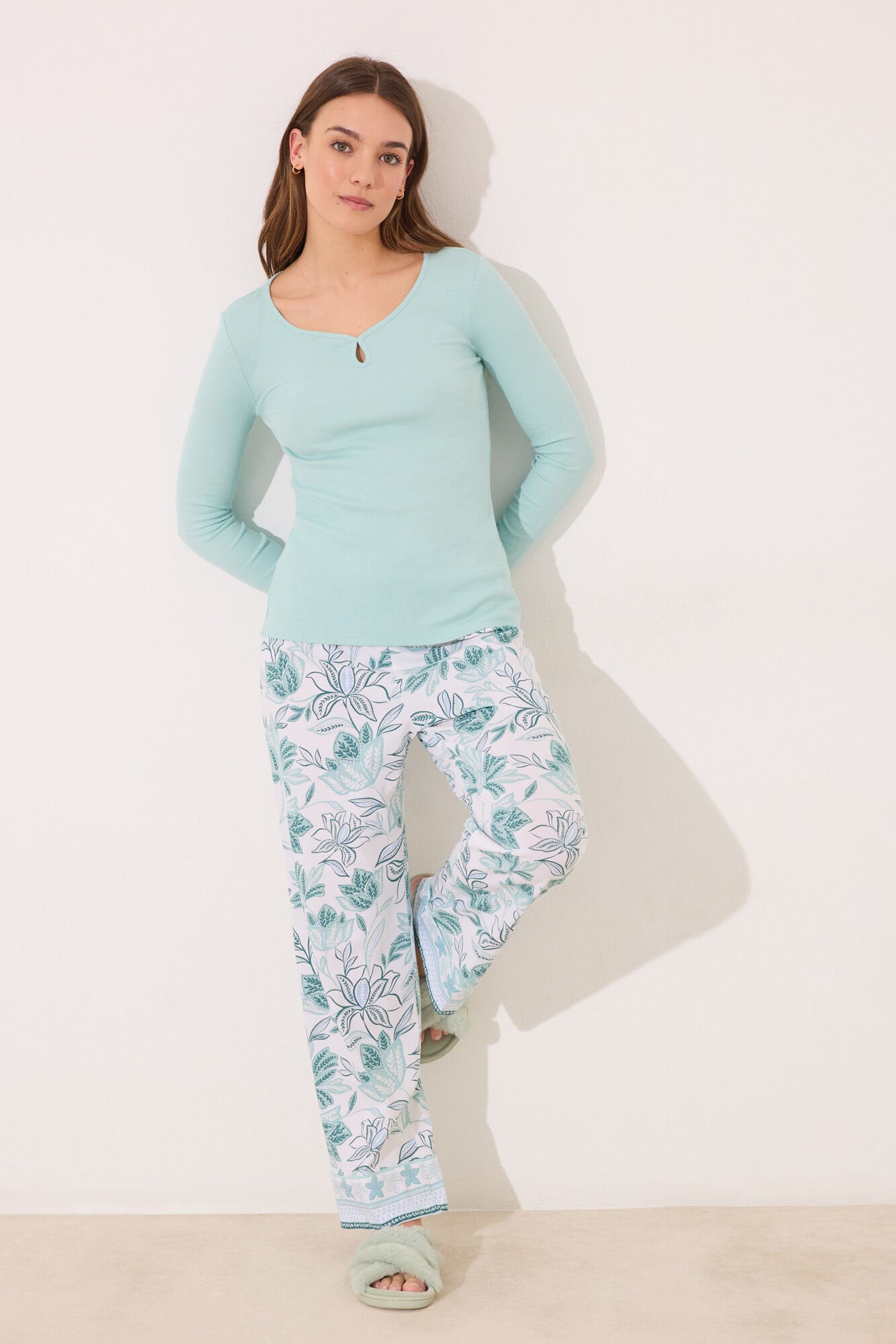 Women Secret_Turquoise Green Long Pyjamas with Flowers_3599173_28_02