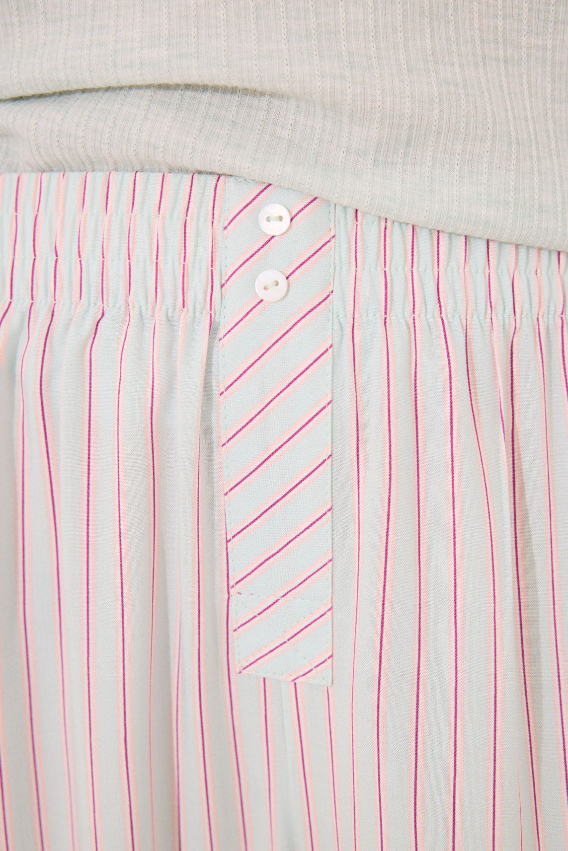 Women Secret_Long Pyjamas with Green Striped_3599183_23_04