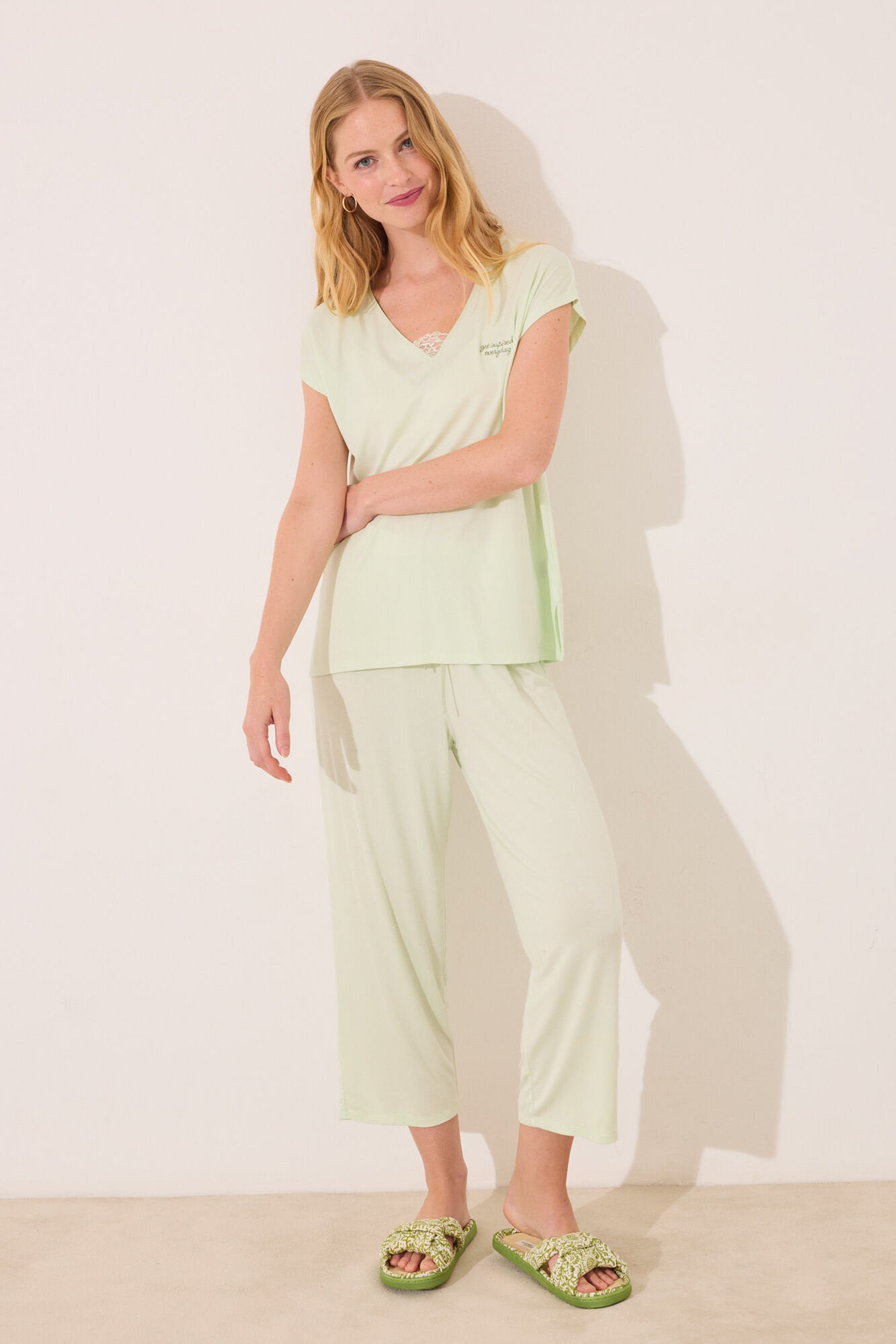 Women Secret_Green Viscose Classic Pyjamas_3599223_28_01