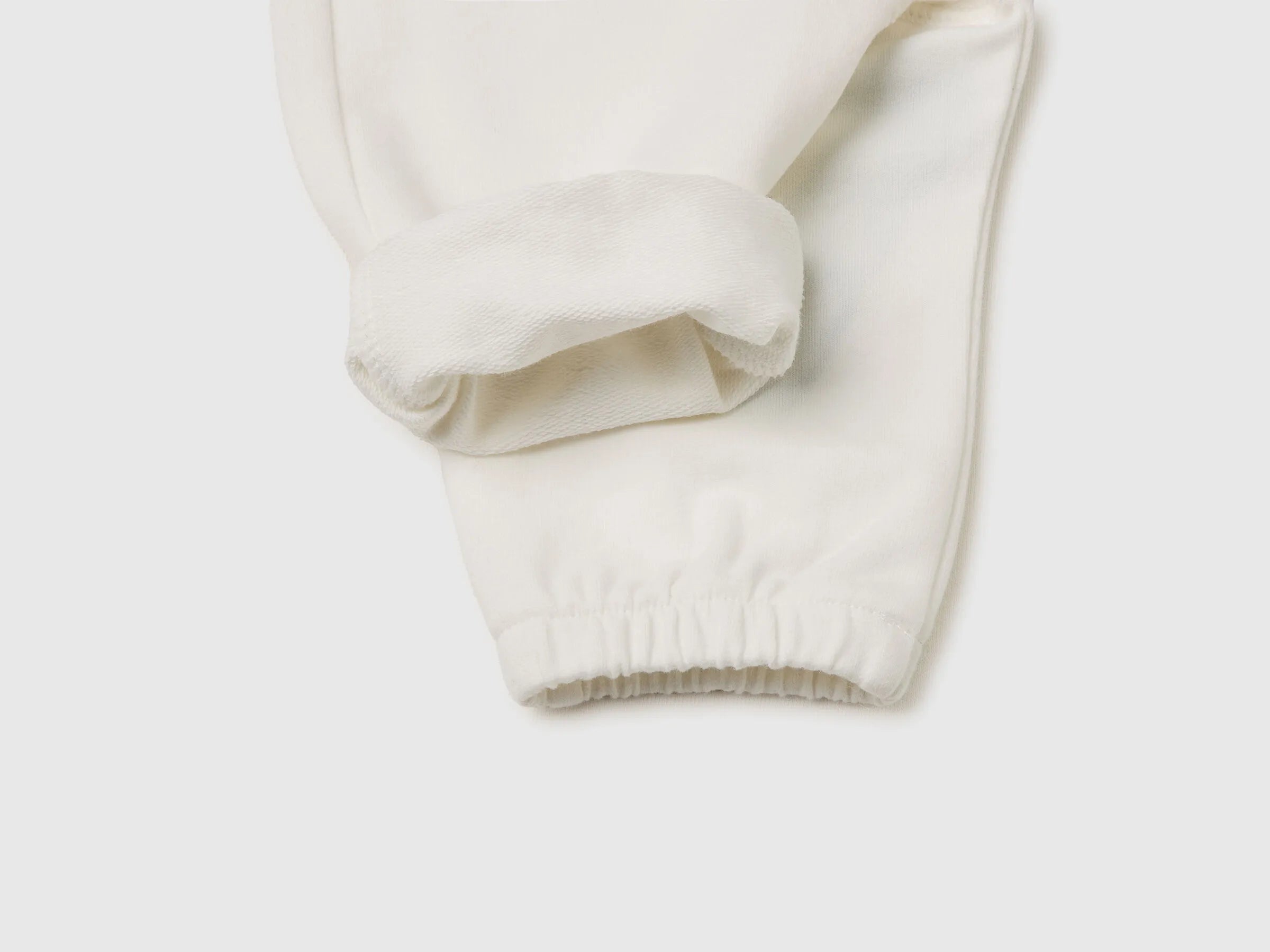 Benetton Creamy White Newborn Trousers with Embroidery on The Back SKU: 35FNAF029_074 Image 03