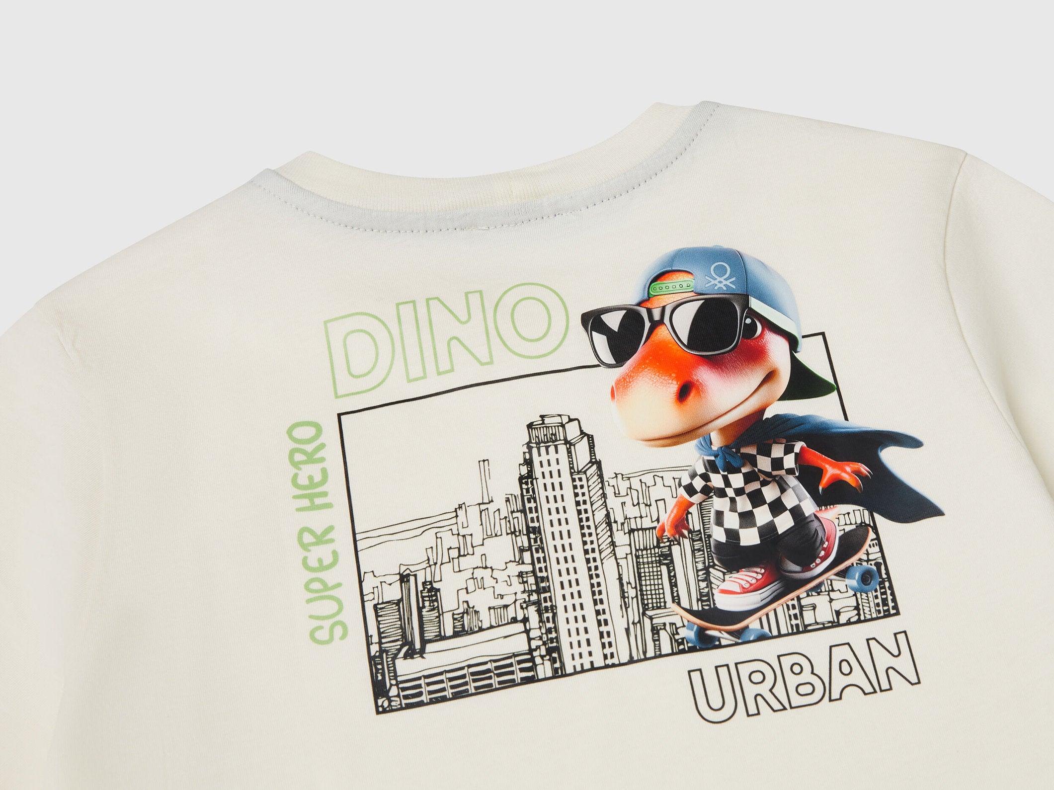 Benetton_Crew Neck T-Shirt with Print_35RYG10I7_0R2_03