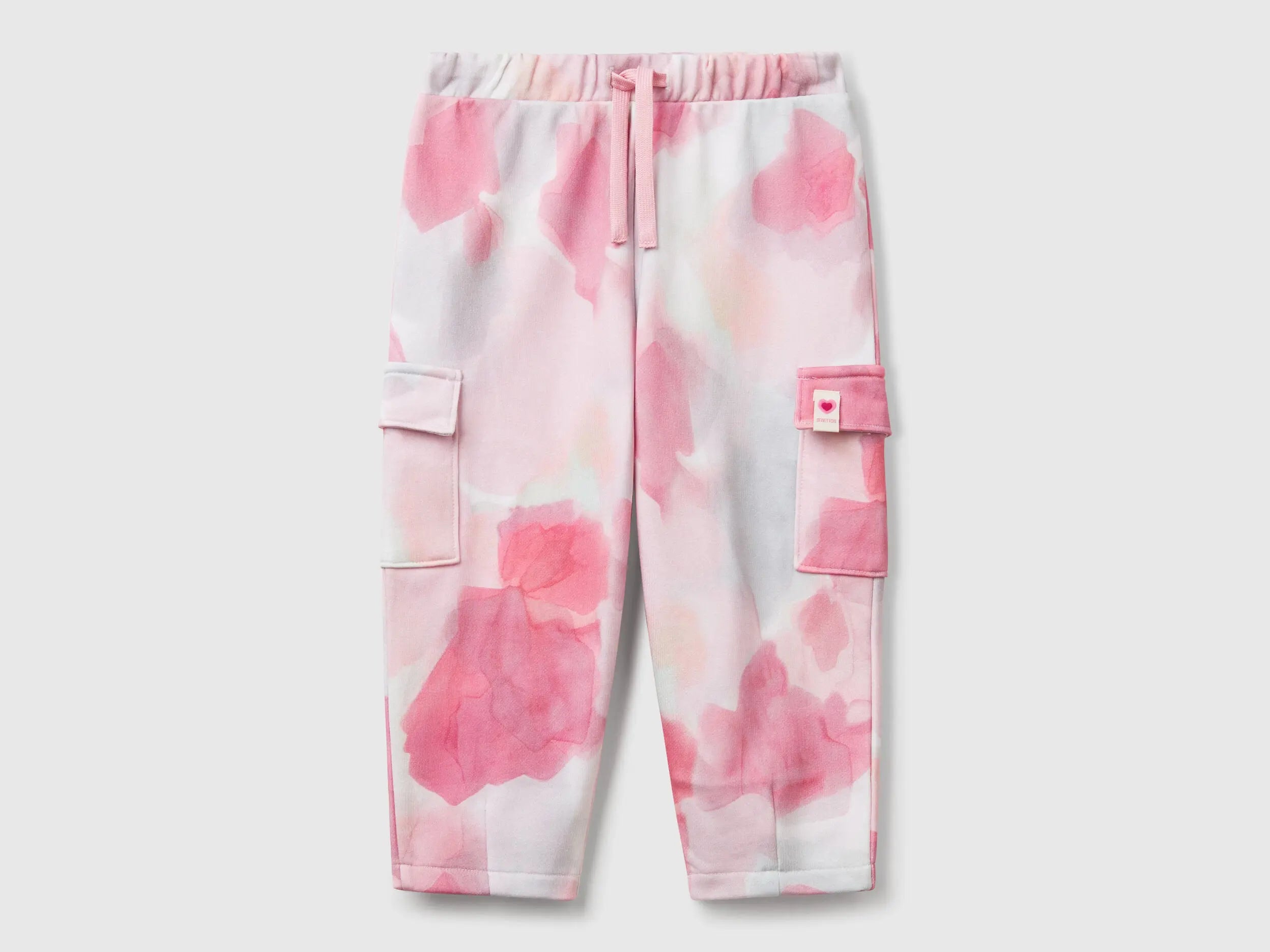Benetton_Cargo Trousers with Pattern Print_35UJGF04Q_63N_01