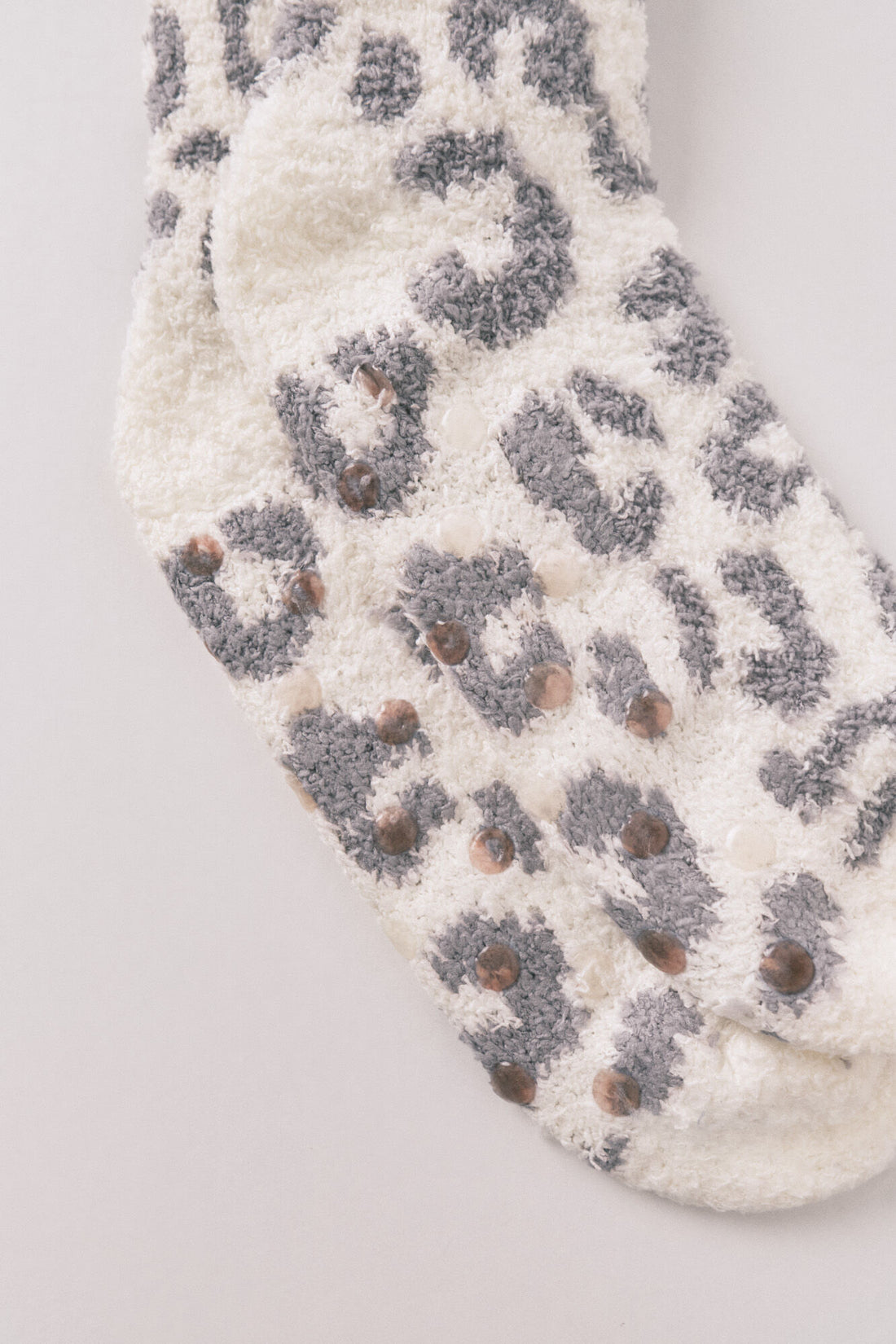 Women Secret_Sand_Long Leopard Socks_3612466_36_02