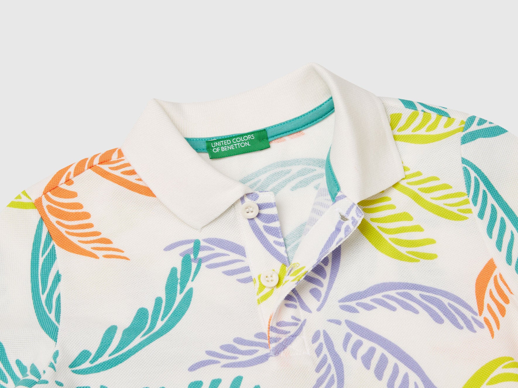 Benetton_White Polo with Tropical Print_36Y4G300Y_75E_03