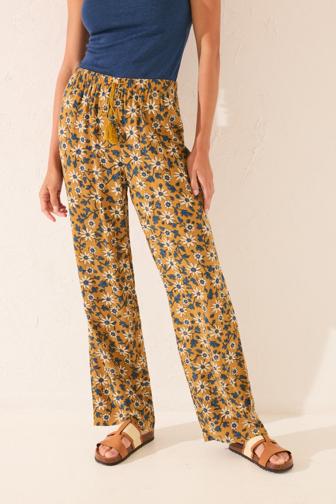 Women Secret_Long Floral Print Trouser_3702228_09_03
