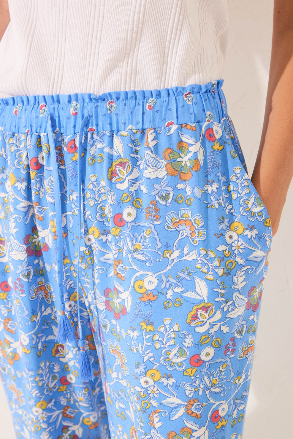 Women Secret_Long Blue Floral Viscose Trouser_3702230_19_04