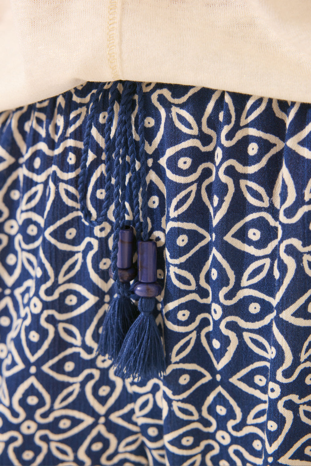 Women Secret_Stamp Print Capri Trouser_3702231_19_04